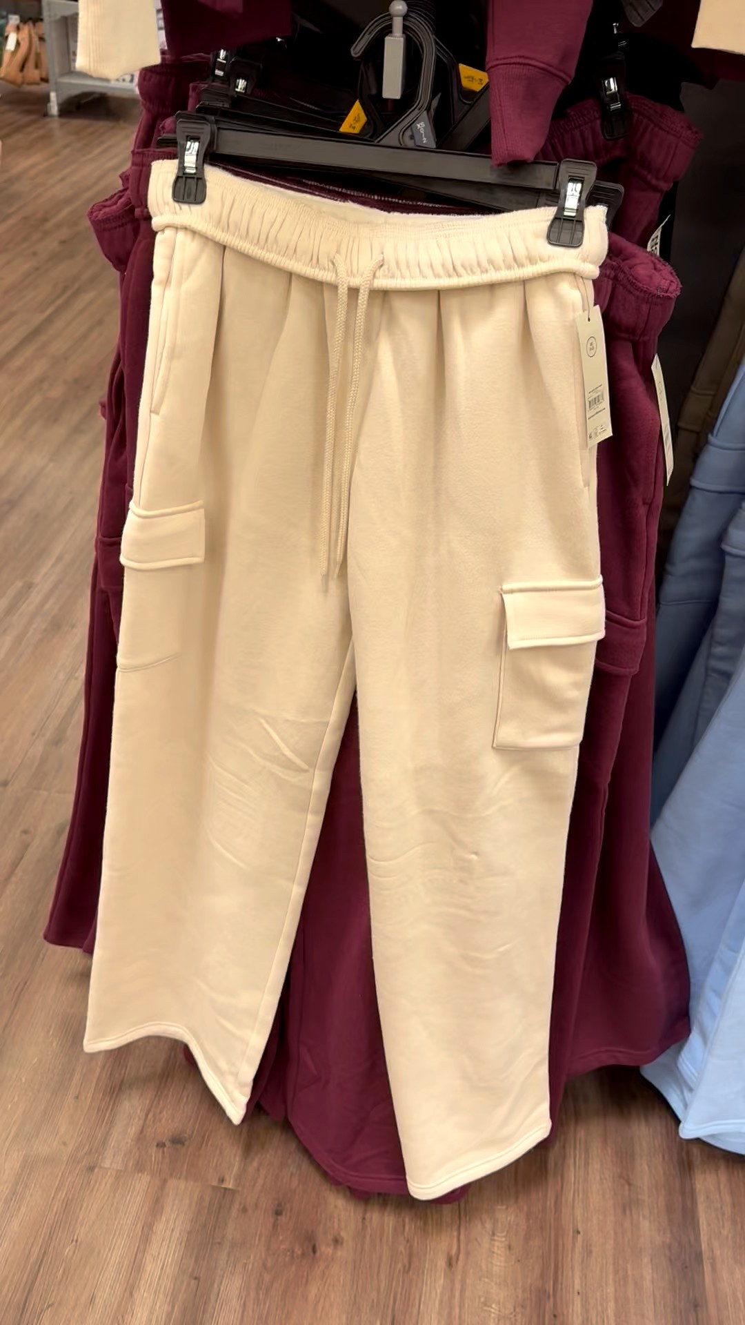 Let me find out Walmart actually has cute clothes that are super affordable!! 😮😍