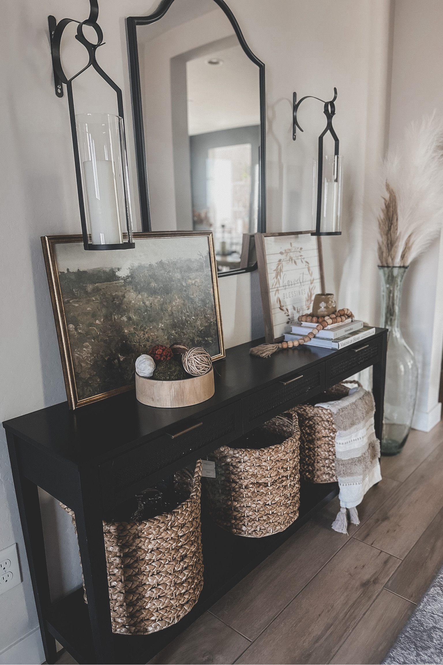 Fall Entryway Decor

#LTKfindsunder50 #LTKSeasonal #LTKhome