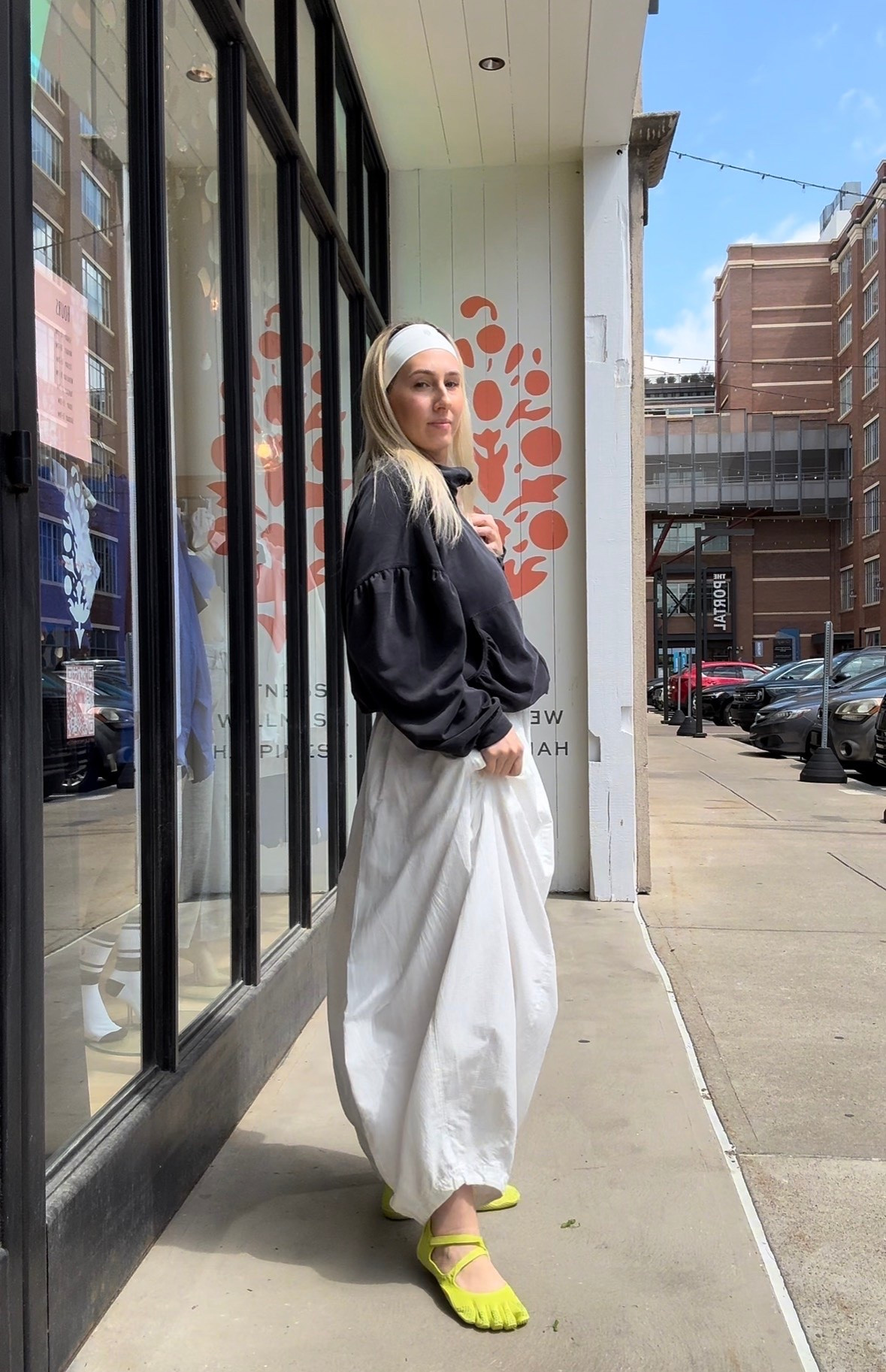 Jacket / L
Pants / L
Shoes TTS

Free people, FP movement, free people movement, outfit of the day, outfit inspo, athleisure, pinterest style, parachute pants, baggy pants, oversized, chic look, athletic style, ootd

#LTKootd #LTKdayinmylife #LTKActive