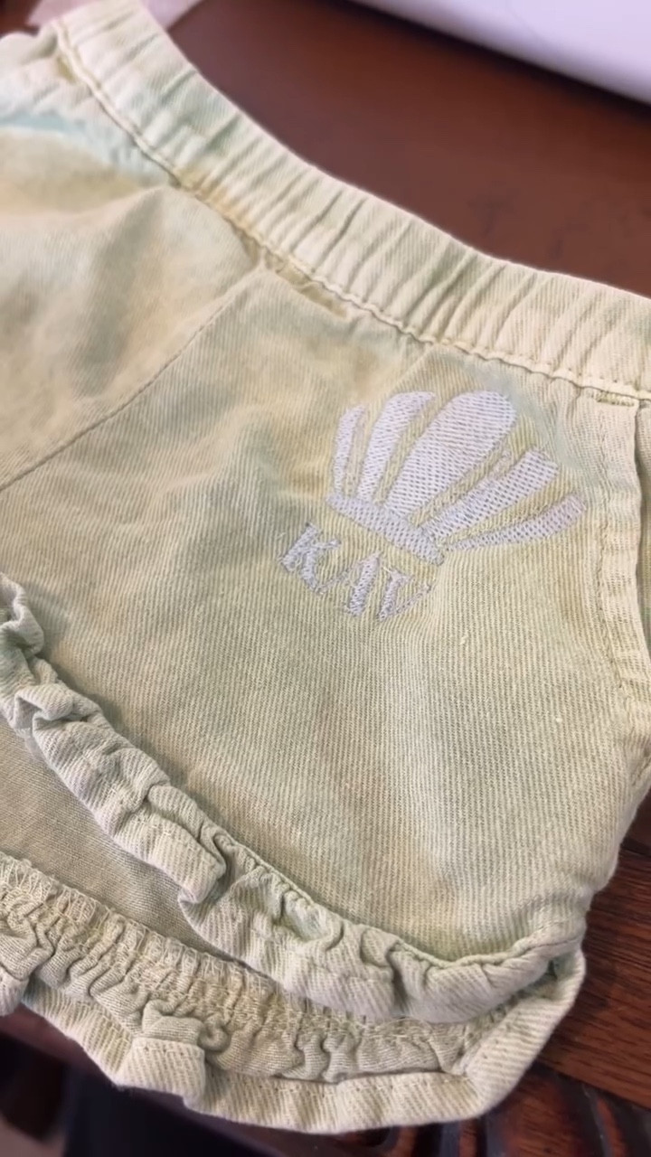 Embroidering a shell and monogram on her shorts from last summer 🐚 

#upcycle #machineembroidery #girlmom #toddlerclothes #homemaking