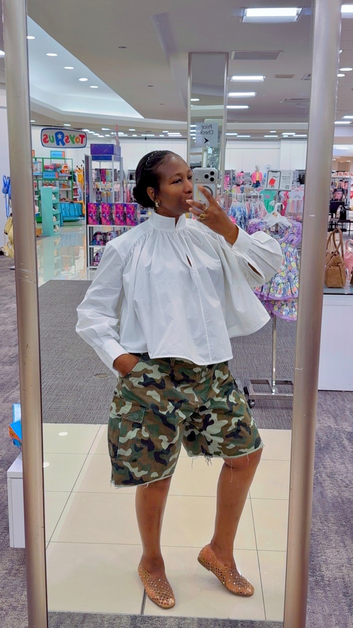 So obsessed with this look and will be wearing it over and over. 
Linking a similar top since this one is sold out.
Size large pants (runs large)
Jelly flats for true to size


#LTKootd #LTKSeasonal #LTKBump