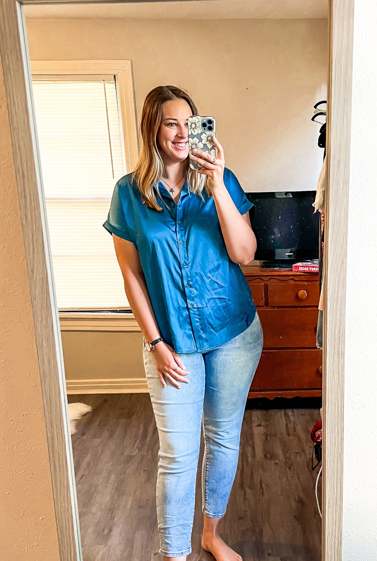 Saturday 7.01.23 ootd - amazon satin short sleeve button down shirt (size large) and old navy og straught light wash jeans (size 10)

Midsize, midsize ootd, size 10, size 10 outfit, amazon finds, summer outfit, work style, work blouse, affordable outfit, causal Outfit, old navy finds 

#LTKFind #LTKworkwear #LTKSeasonal