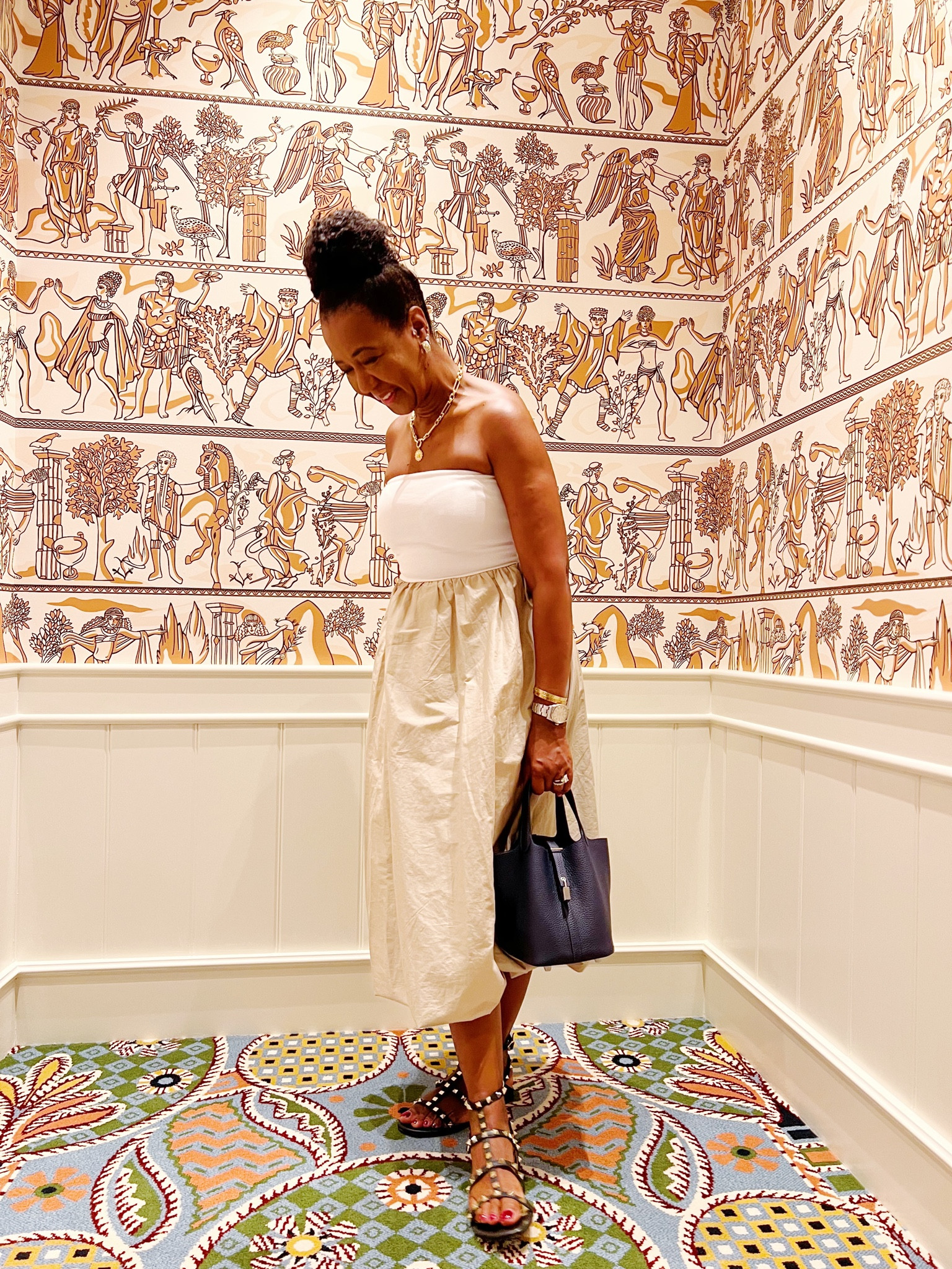 The interiors at Casa Monti, where we stayed in Rome, were my absolute favorite ☺️

#traveloutfit
#daydress

#LTKFindsUnder100 #LTKTravel #LTKOver40