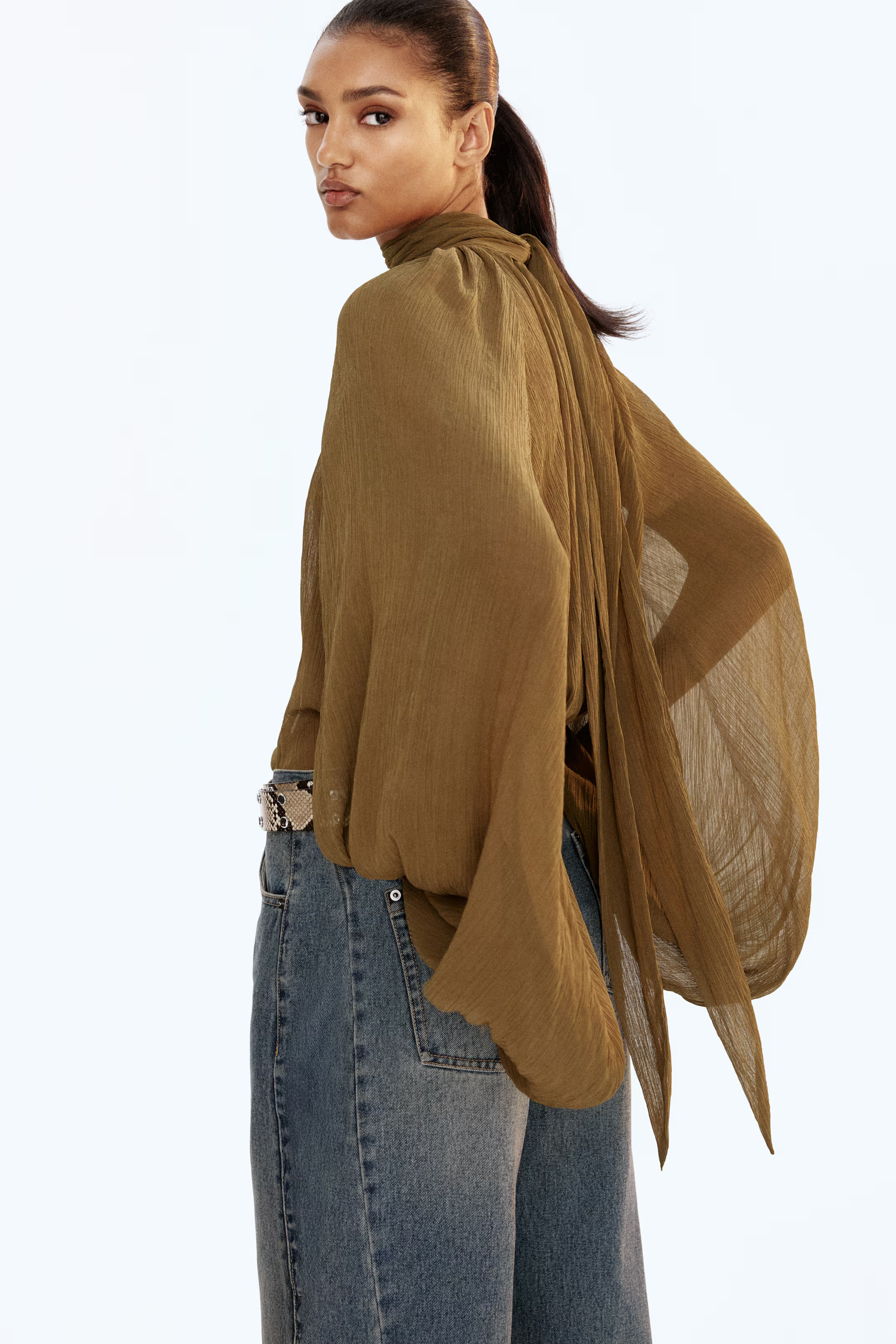 Tie-neck blouse | H&M (UK, MY, IN, SG, PH, TW, HK)