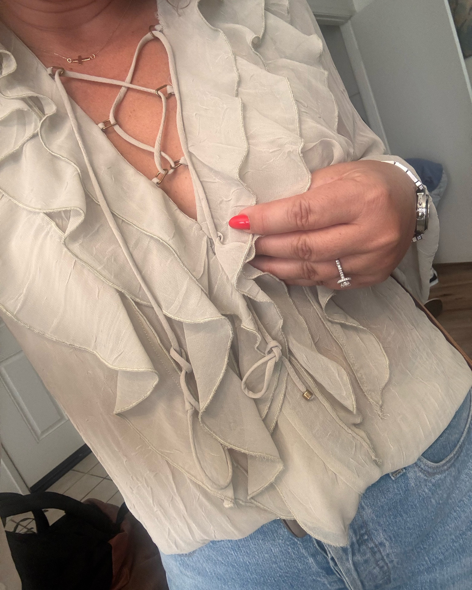 Ruffles on any given occasion will always elevate your look. And ruffles paired with denim? Yes, please! 💙✨ The perfect combination of feminine charm and effortless style. Whether you’re heading to brunch, date night, or a weekend outing, this look is an easy favorite.

Shop this outfit through my LTK and recreate the look! 🛍️ #LTKStyle #DenimAndRuffles #OOTD #EffortlessChic #SpringStyle #SummerFashion

#LTKdayinmylife #LTKootd #LTKMidsize