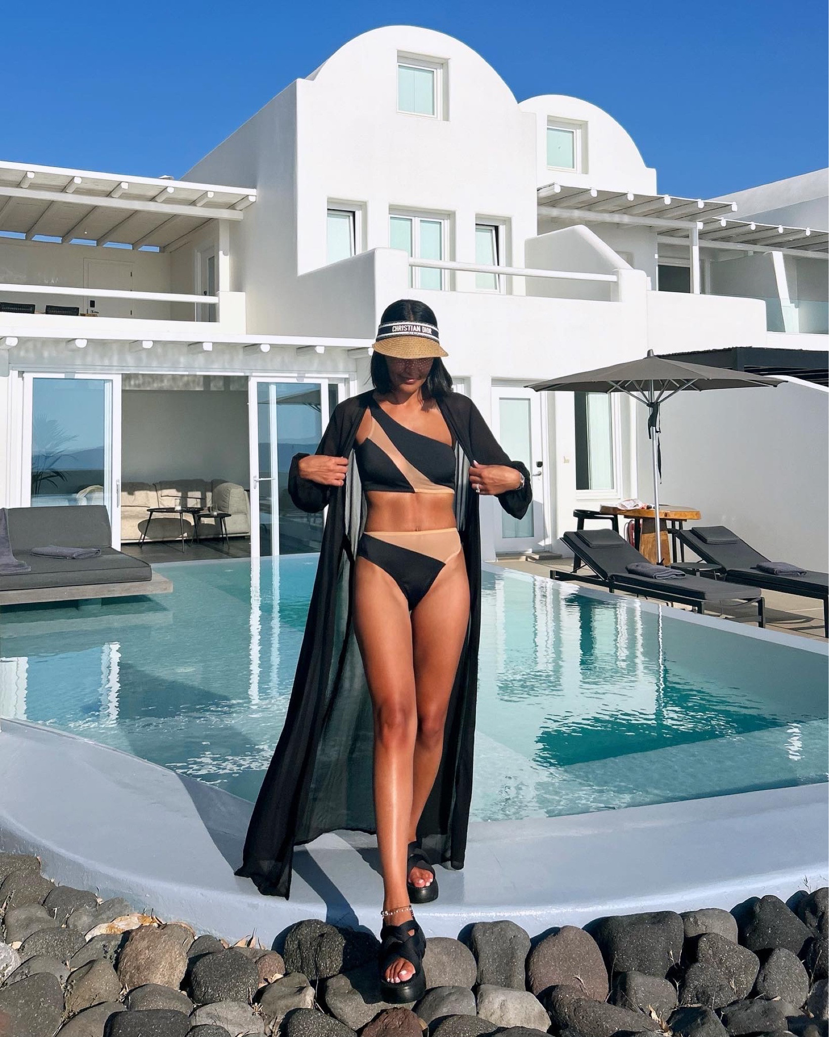 Pool day 🇬🇷🫶🏽 