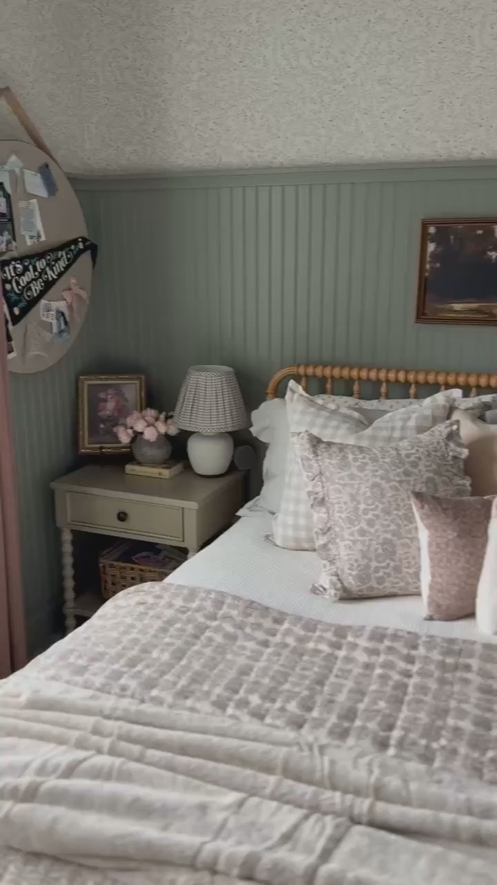 These ivory spindle leg nightstands have been a favorite of mine for years! They give the perfect amount of charm and character, while remaining very budget friendly! 

#LTKHome