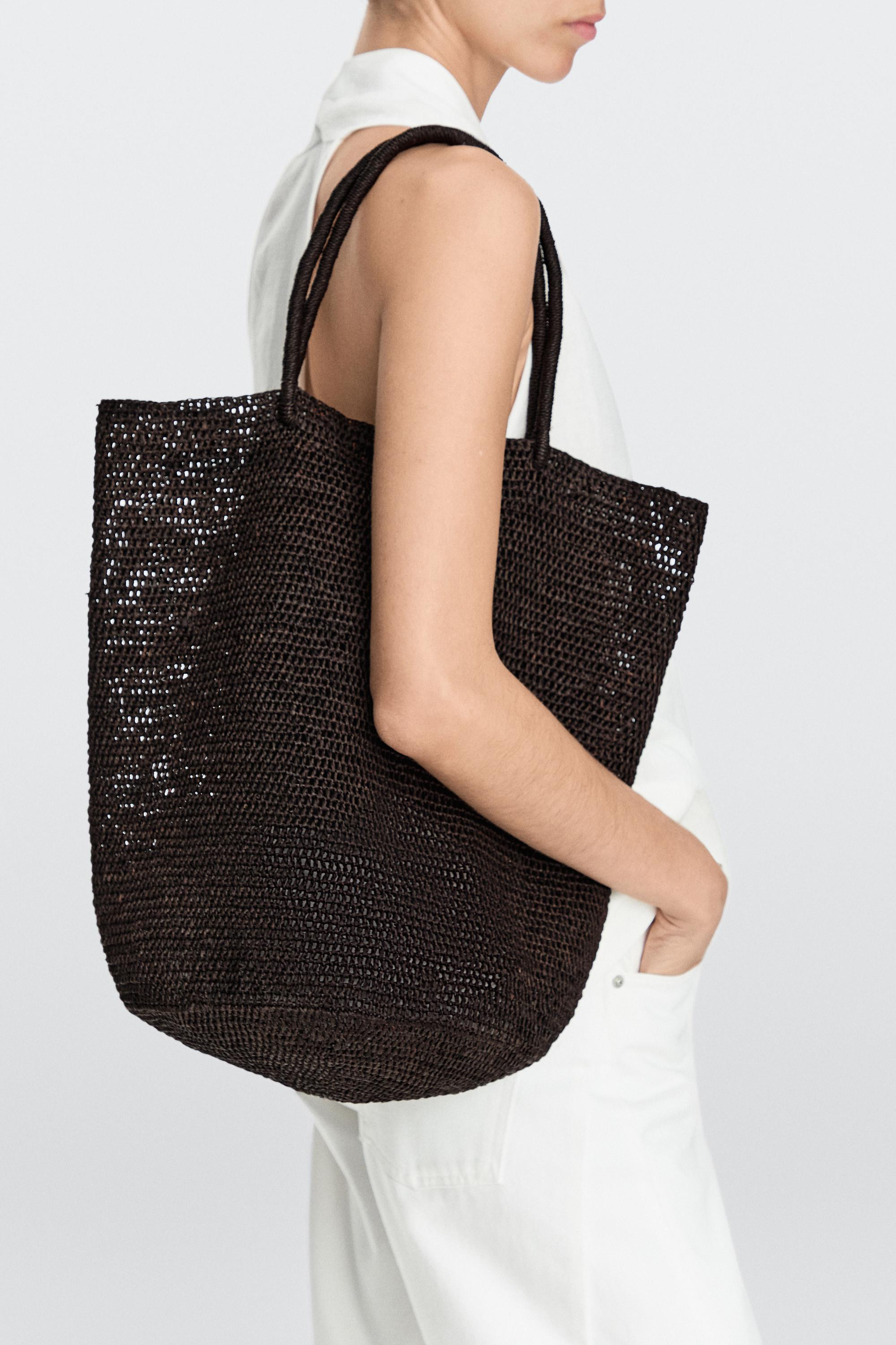Raffia bucket tote bag | Massimo Dutti UK