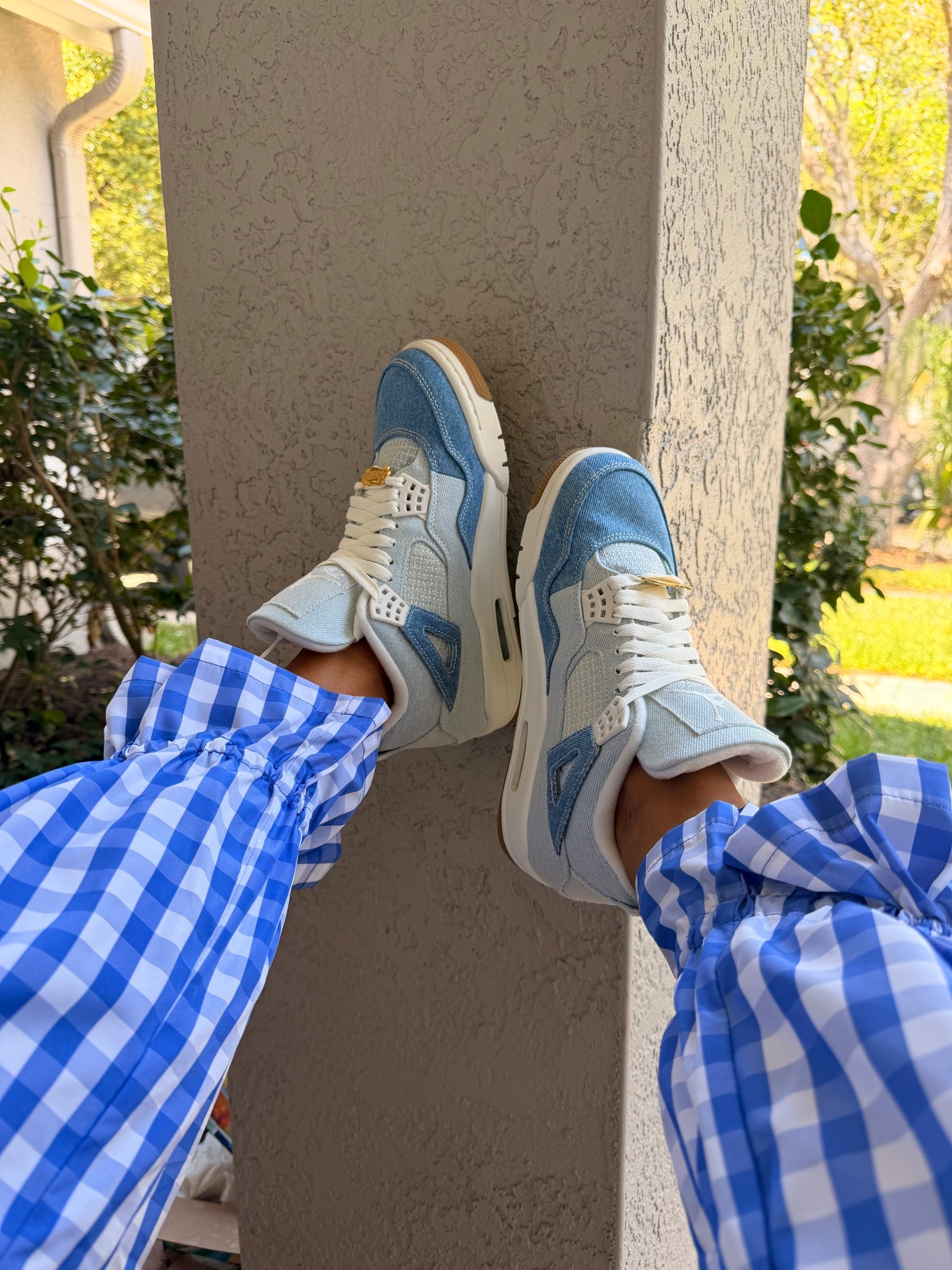 These may be my favorite Jordans that I own! 💙 I love adding a Jordan to a look to add some juxiposition to it! 🫶🏽

My pants are from Zara - 5427/403/044 

#LTKSeasonal #LTKootd