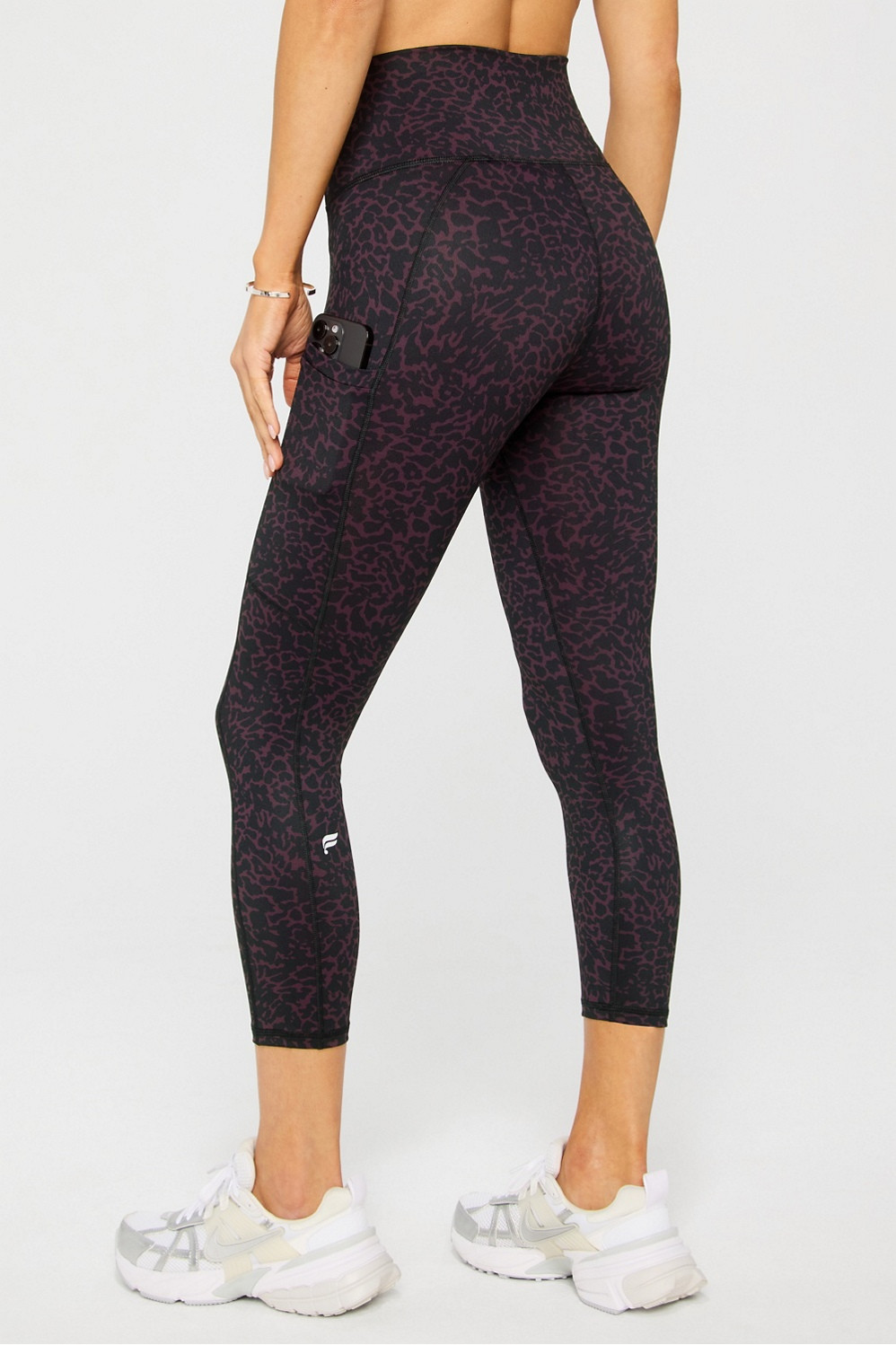 On-The-Go PowerHold® High-Waisted Capri | Fabletics