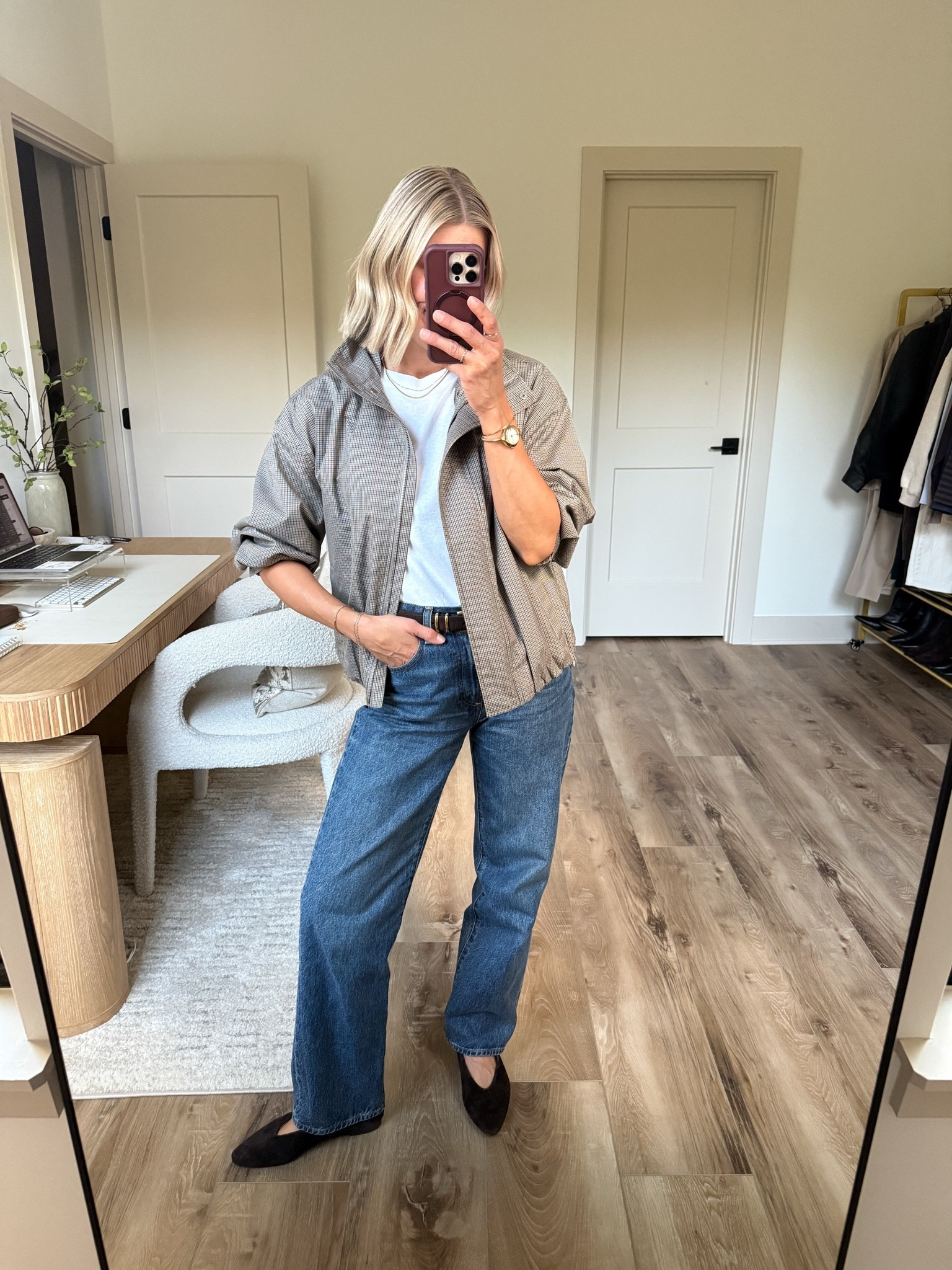 Wearing small tee, XS jacket (sized down), small belt, 25/reg jeans (sized down), flats tts
