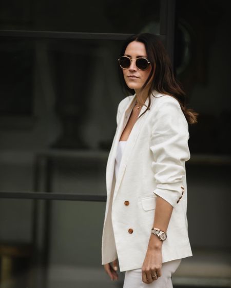 My favorite white linen blazer for your summer outfit.

Wearing size s

#LTKFind #LTKstyletip #LTKworkwear