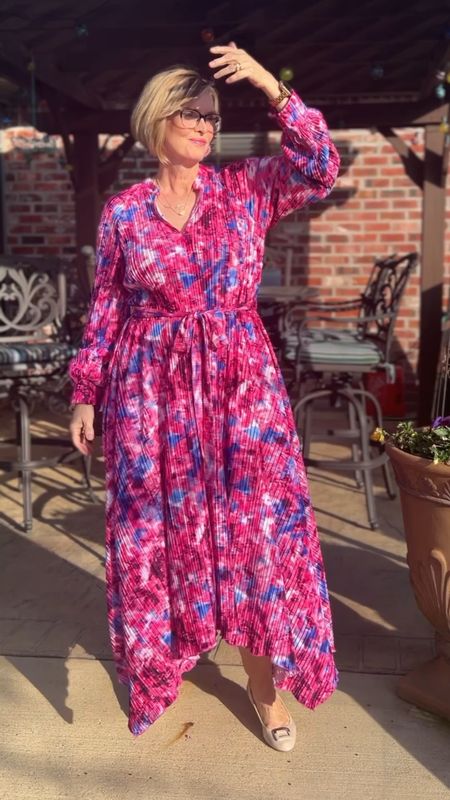 This gorgeous dress from the Walmart is under $40 and is beyond amazing! It’s perfect for all your spring events  

#LTKplussize #LTKSeasonal #LTKmidsize