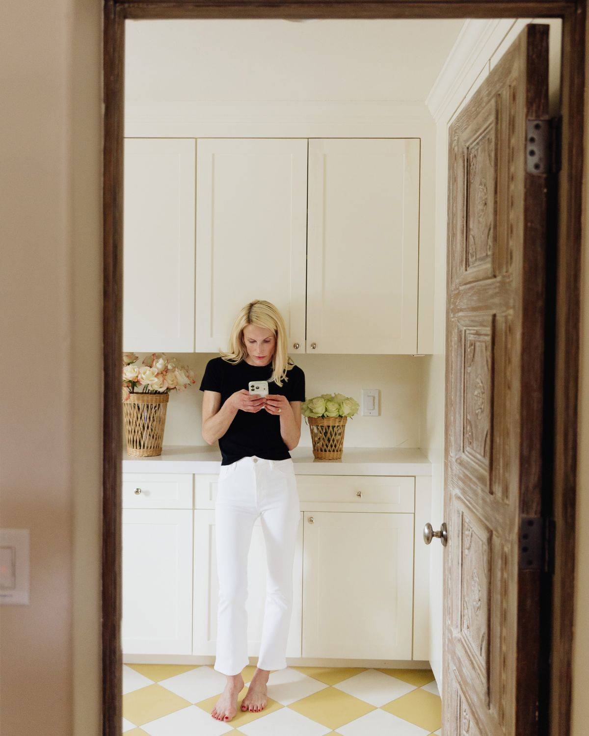 5 PAIRS OF WHITE DENIM I WEAR ON REPEAT
 

 