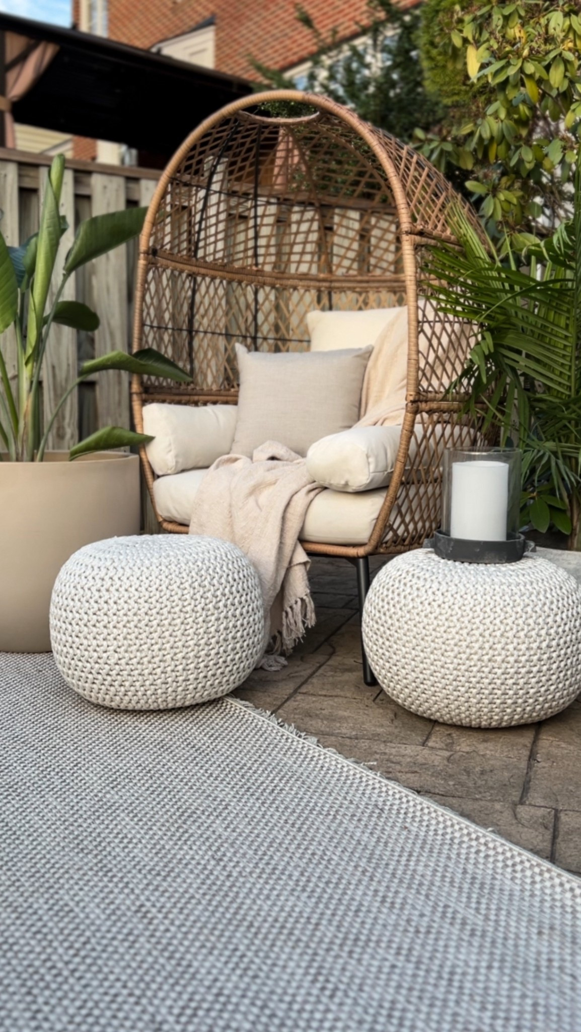 This outdoor egg chair is $100 off right now!! Grab it now!

Backyard, outdoor decor, egg chair, outdoor vibe

#LTKSeasonal #LTKHome #LTKSaleAlert