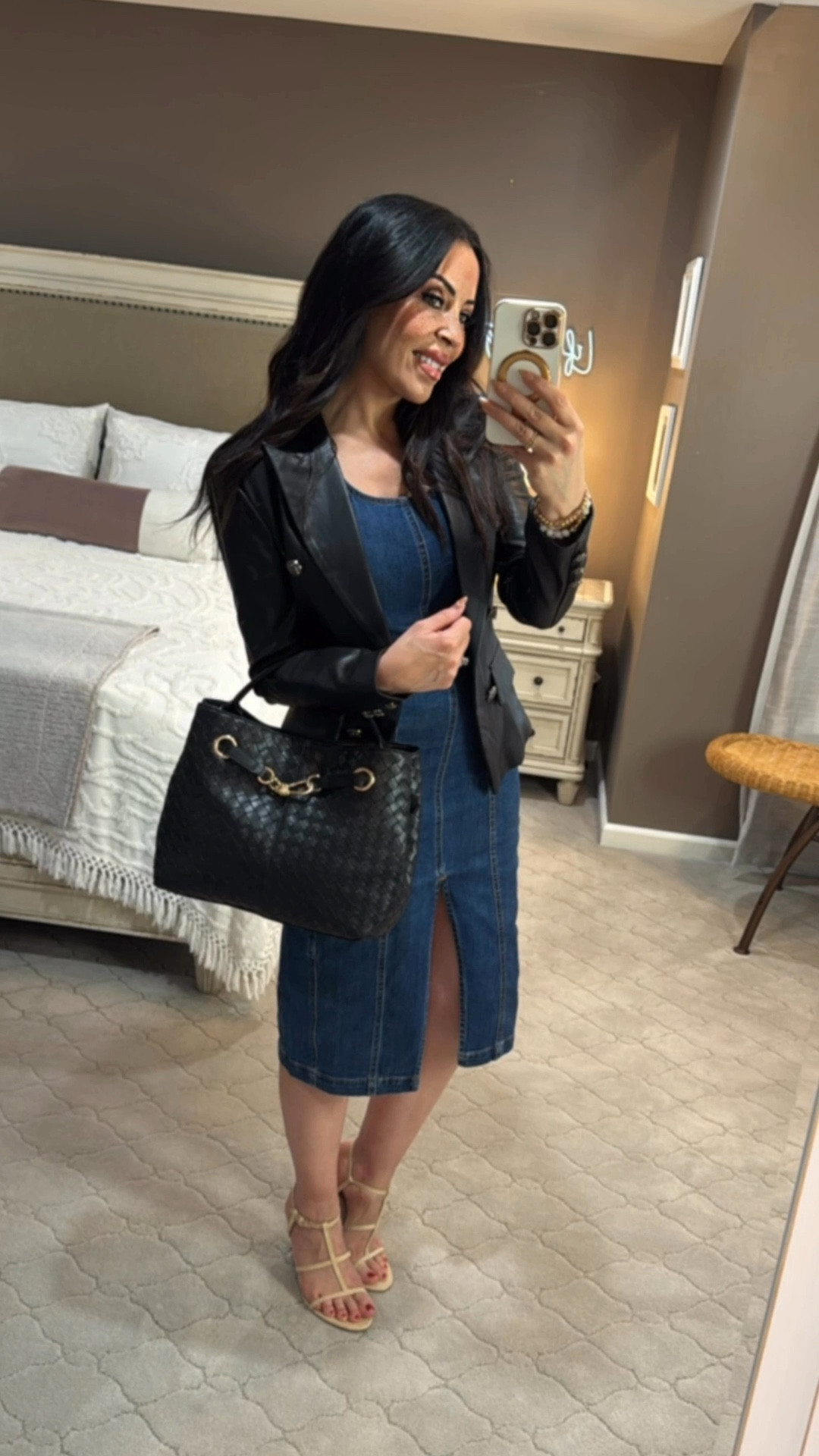 This adorable denim dress is perfect to take on vacation. You won’t need to steam it! I love it paired with this leather blazer while it’s still chilly out. The handbag looks so high end too! This whole spring look is from Walmart of course!
🎀🖤🎀🖤🎀🎀🖤🎀🖤🎀🖤🎀
#walmart #walmartfashion 


#LTKStyleTip #LTKFindsUnder50 #LTKSeasonal