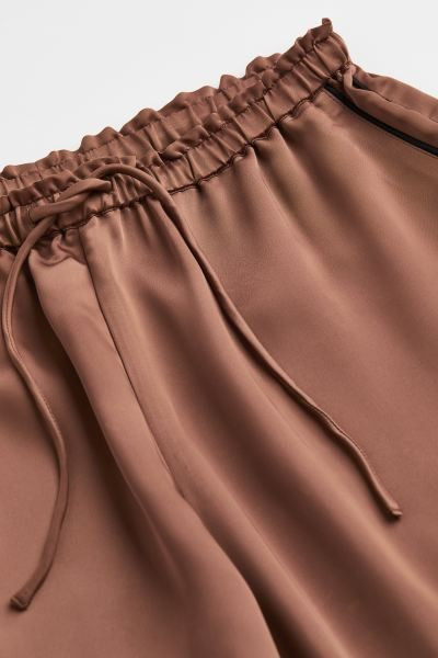Satin PajamasNot saved to favorites$49.99Color - BrownSelect size  XS    S    M    ... | H&M (US + CA)