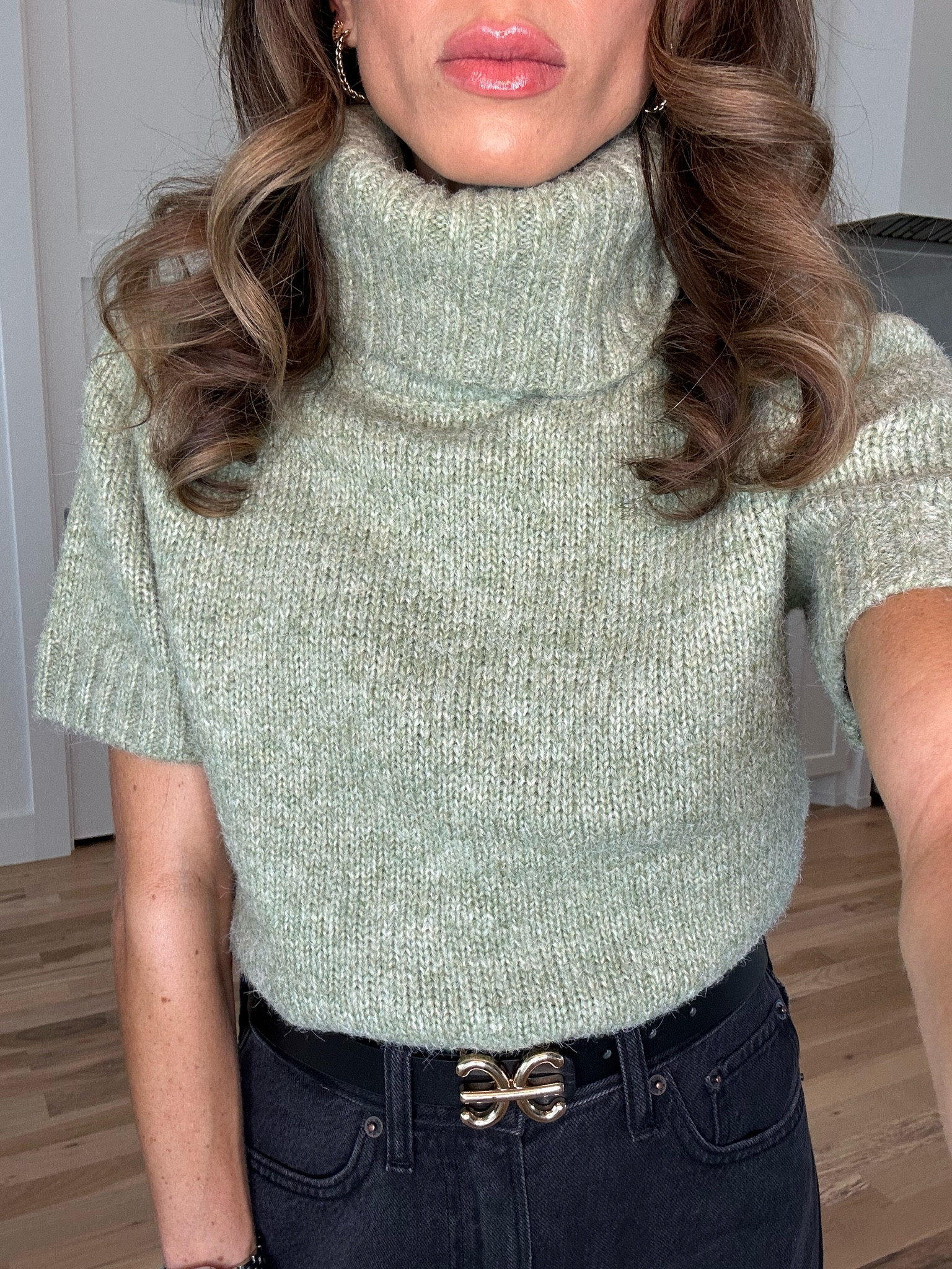 Short sleeve turtleneck sweater size xxs code afbelbel 

#LTKSaleAlert #LTKFindsUnder100 #LTKFindsUnder50