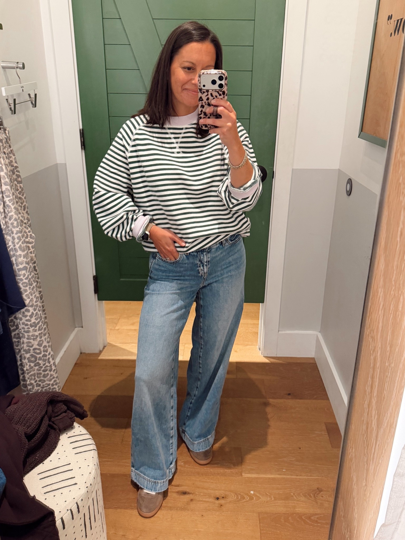 Aerie new arrivals! 

Jeans run true to size, sweatshirt runs big.

Jeans: xs (need a small)/ sweatshirt: xs

#LTKootd #LTKmomlife #LTKOver40