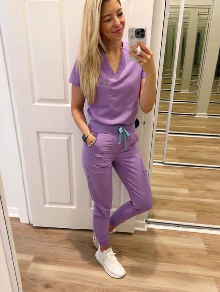 Purple Scrubs — My favorite Figs scrubs in Lilac Dawn are back in stock!! And 20% off—Run don’t walk!!

I am 5’3, 115lbs  (25” waist, 36” hips) wearing size XXS Catarina top and XXS Petite High Waisted Zamora Joggers! My favorite white On Cloud sneakers are so comfortable—and so good for being on your feet for several hours! I have had mine for two years and they’re still in great condition (they’ve been through my washing machine a few times and have held up great!) I am wearing my normal 6.5 so the run true to size!

#purplescrubs #lavenderscrubs #lilacscrubs #joggerscrubs #purplrscrubset #purplejoggerscrubs #figsscrubs

#LTKstyletip #LTKworkwear #LTKshoecrush