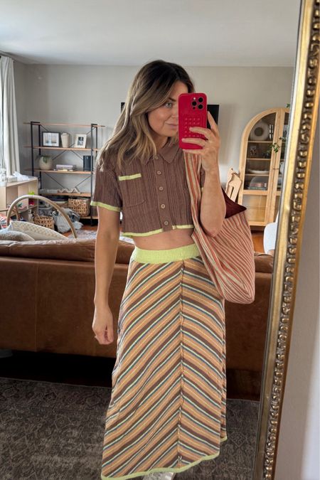 My favorite striped set from Free People is back in stock and comes in a new color. I would wear both of these separate and of course together I get a size small my bag is also back in stock. It’s so cute for like a farmers market trip or a quick run to the beach