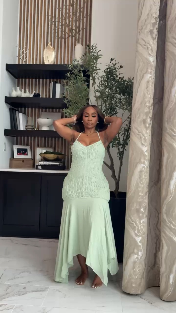 spring dresses find! Smocked dress with chiffon bottom! ideal for any occasion 

#LTKootd #LTKMidsize