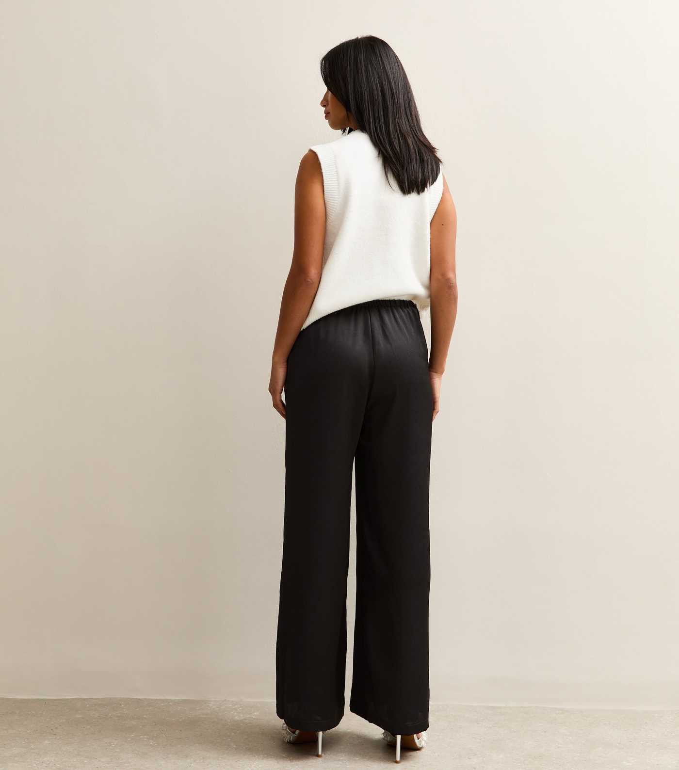 Petite Black Satin Wide Leg Trousers | New Look | New Look (UK)