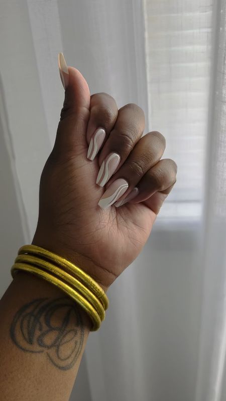 New Nails 💅🏽 and under $10


Press on nails, French manicure, summer nails, Walmart find 

#LTKbeauty