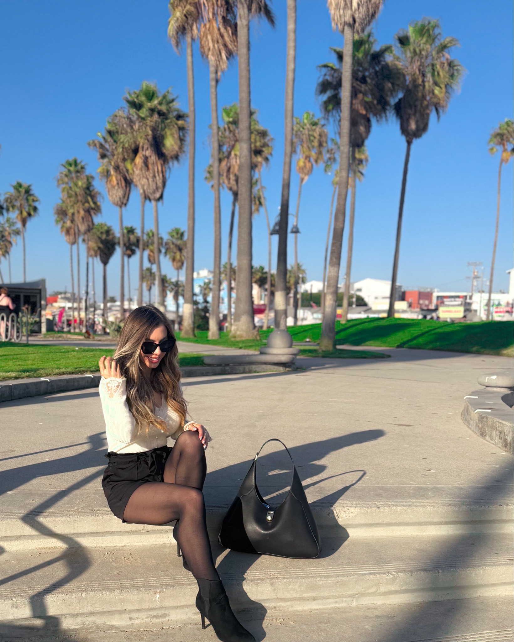 Chasing sunsets and serving neutral vibes 🖤✨ This chic fall fit is perfect for the season, featuring finds from @SHEIN_Official, @hm, and @AmazonFashion. Shop the look – 🛍️ #FallStyle #NeutralFashion #OOTD”


#LTKSeasonal #LTKFindsUnder100 #LTKStyleTip