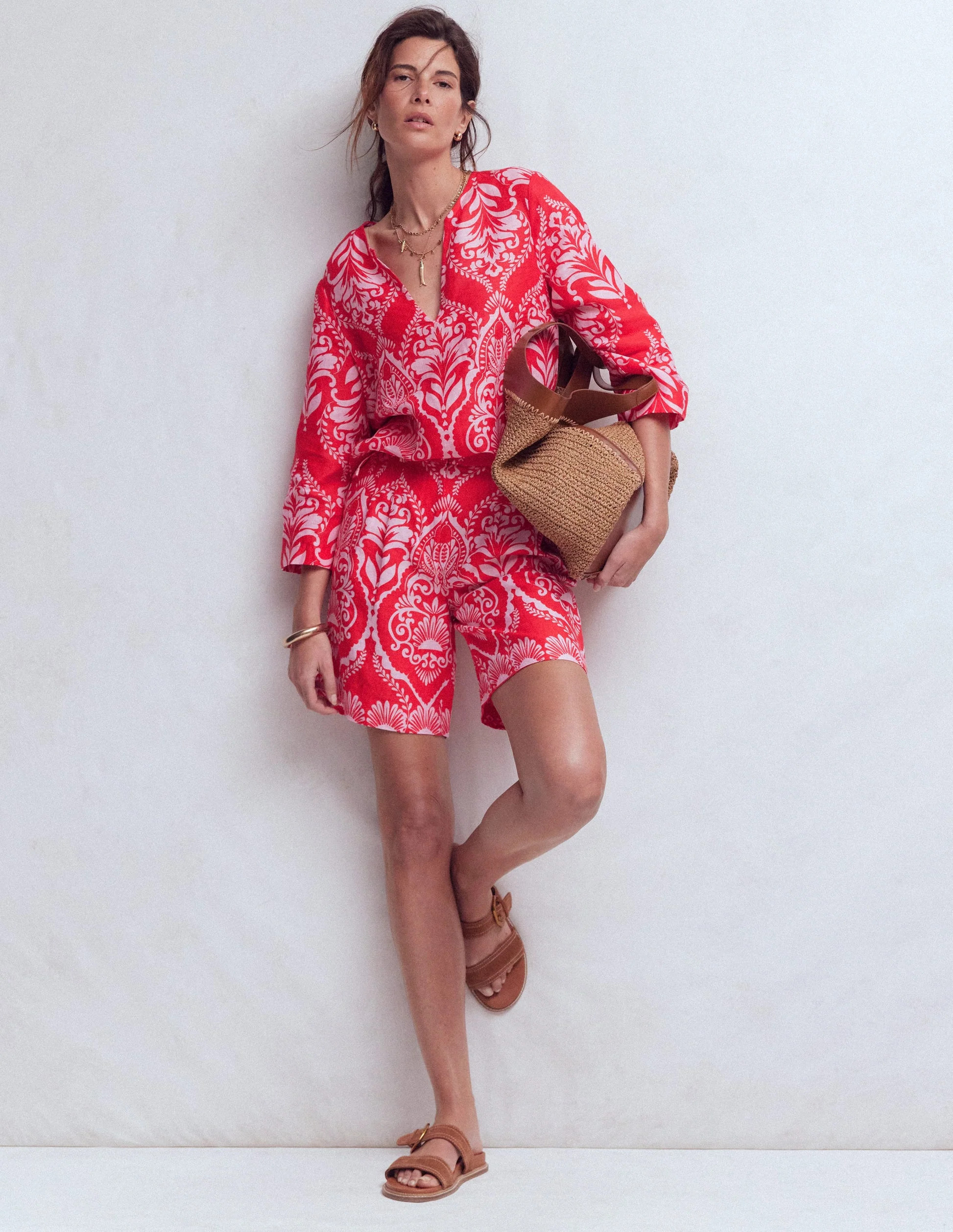 Kensington Linen Shorts-Poppy Red, Ornamental Garden | Boden (US)