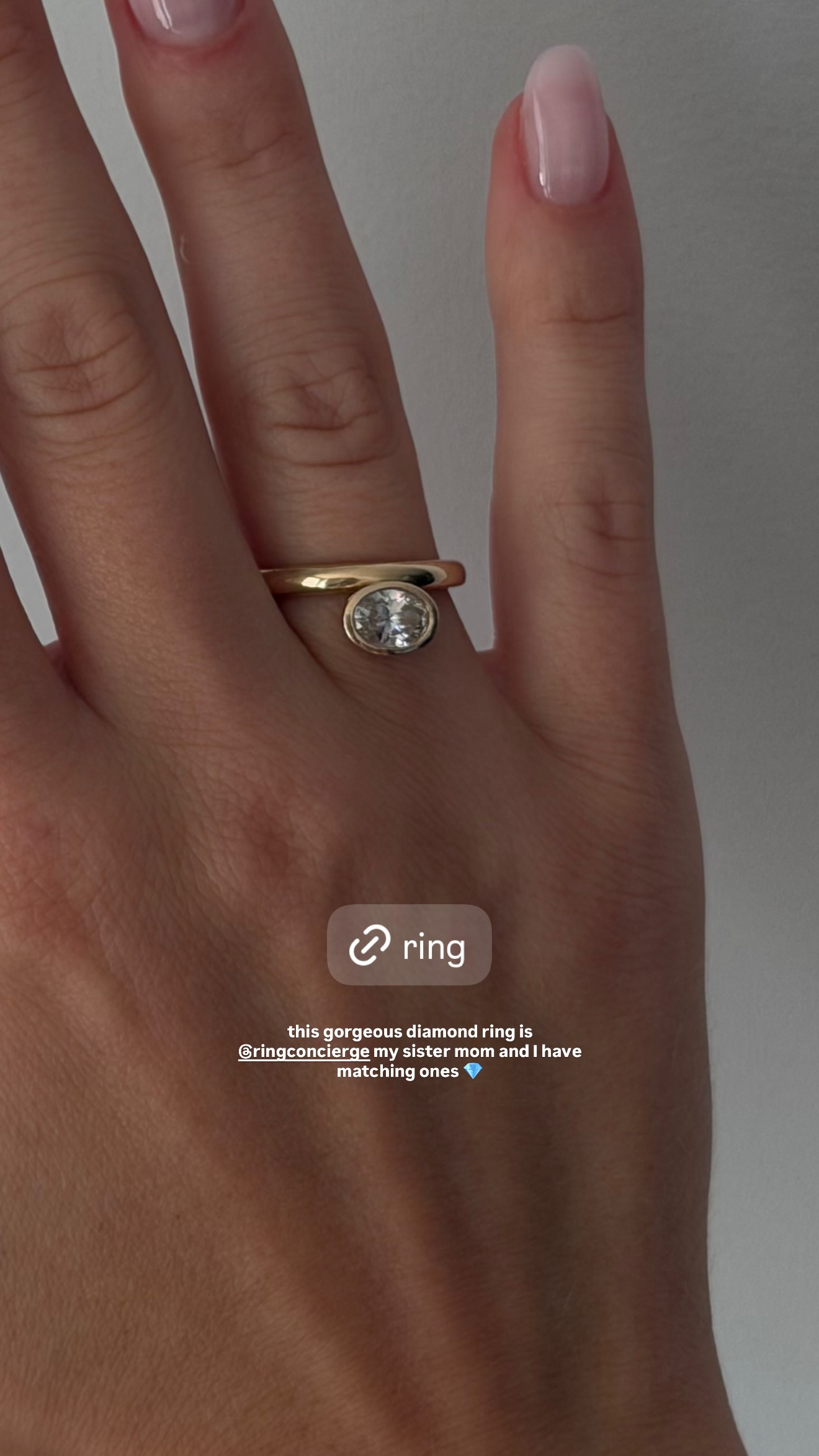 such a gorgeous diamond ring! 

 