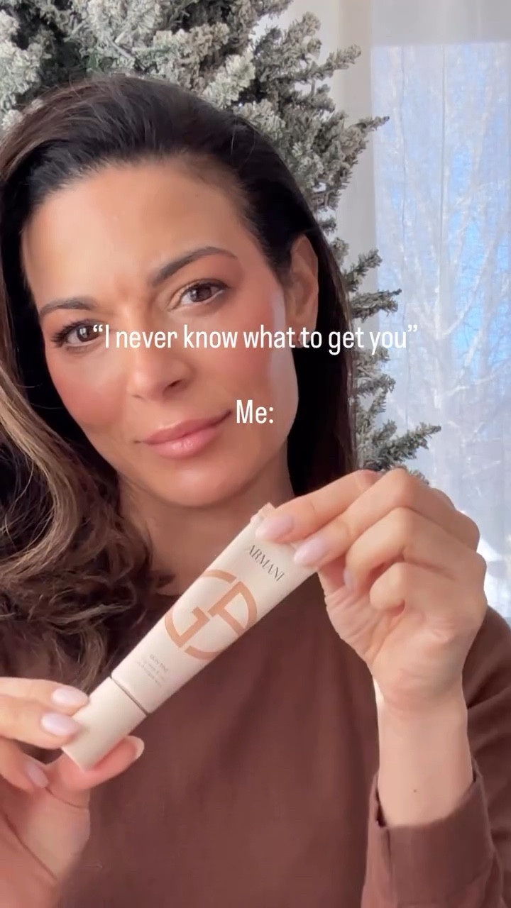 What to get a girl who has everything…the gifts that keep on giving like skincare, makeup…especially blush


#LTKBeauty #LTKHoliday #LTKGiftGuide
