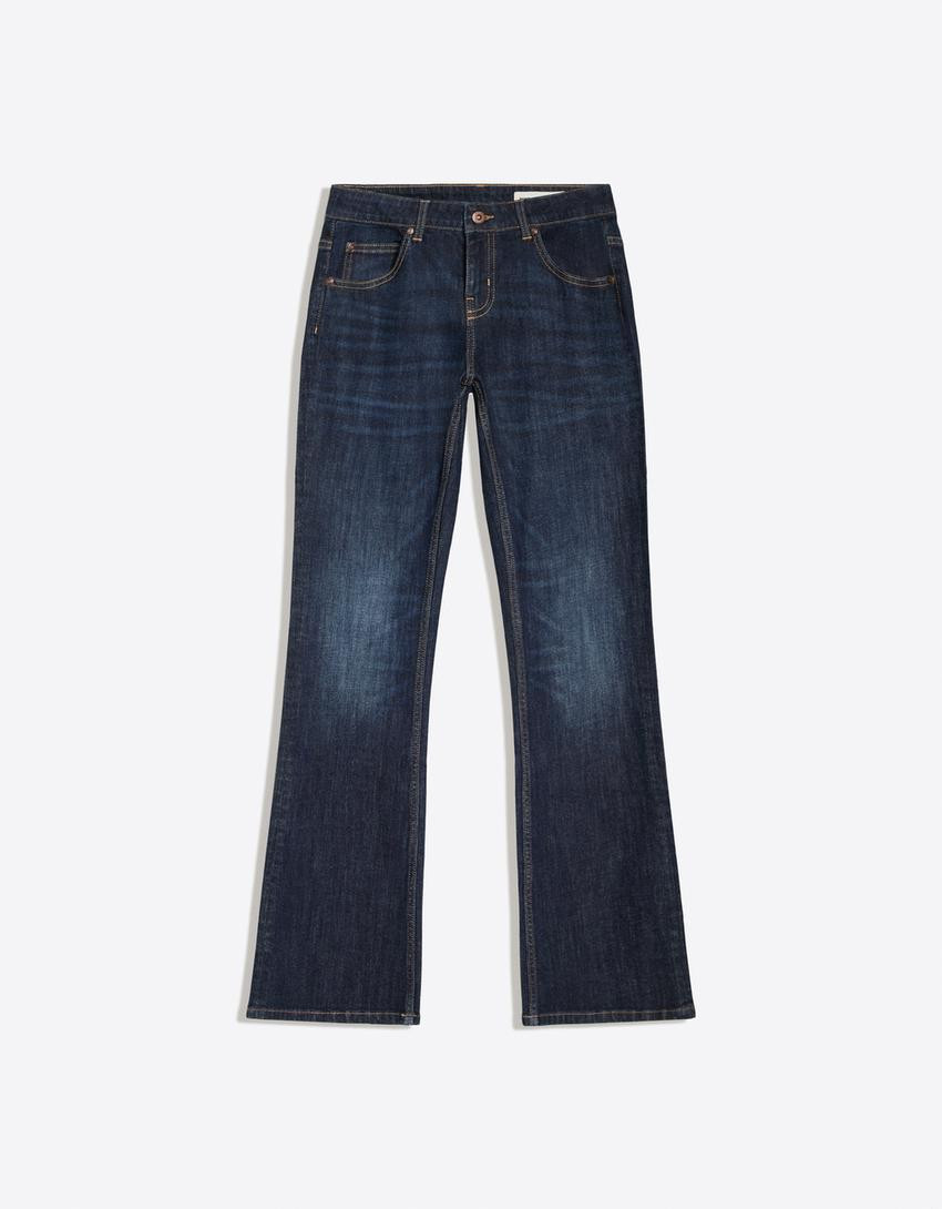 Low-rise slim fit boot-cut jeans | Bershka UK