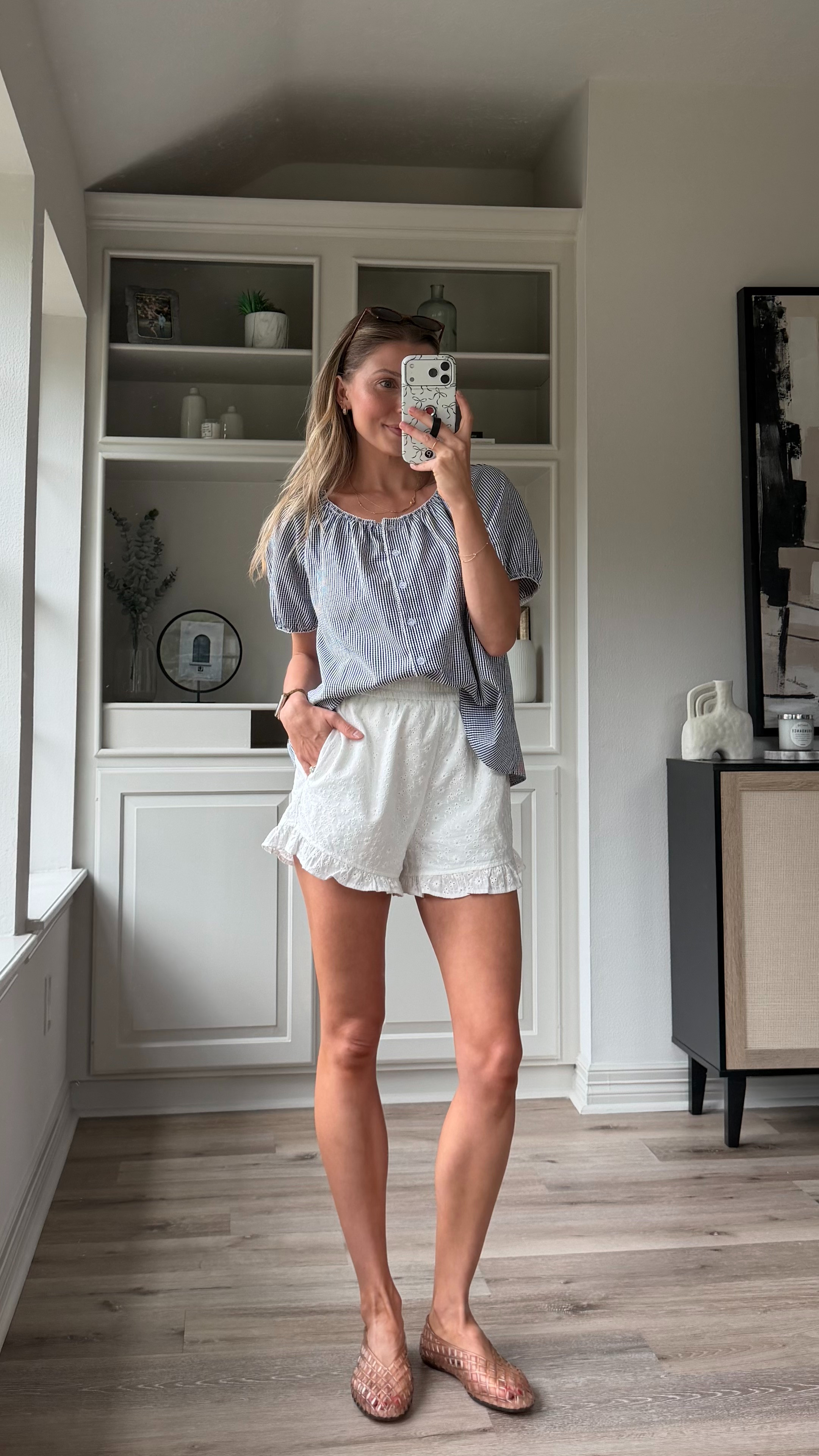 Comfy, put together outfit! small everything 

 