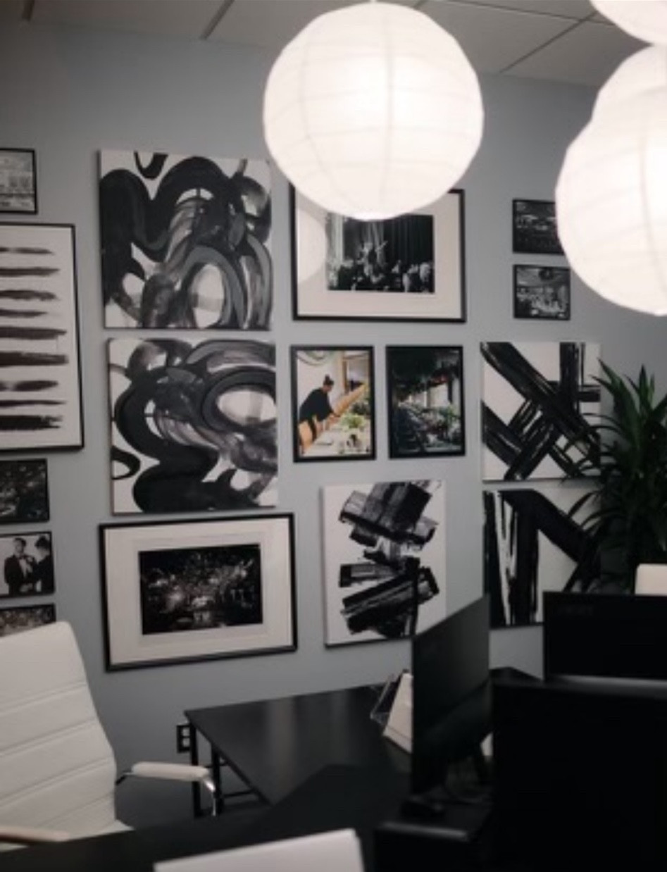 A little sneak peek into outer studio. I love to use black and white to ground creative space for a neutral mind space for designing! 

#ghosthostbymb #ghosthost #homeentertaining #lifestyle #dinnerparties #modernhost #shelftostyled #modernheirloom #storied #mealsmakememories #geriatricmillenialinfluencer
#modernmanners 

#LTKParties #LTKOver40 #LTKHome