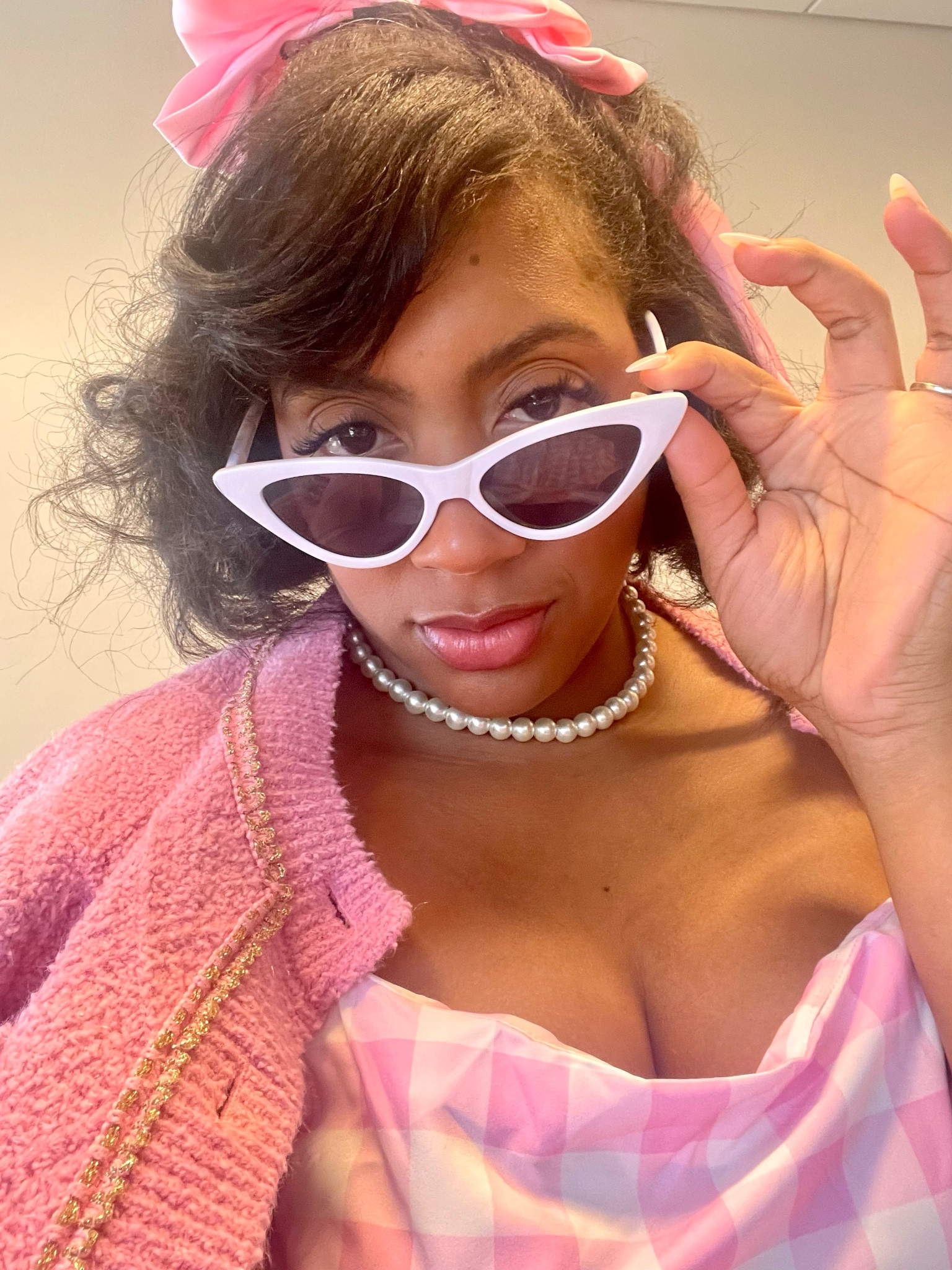 Retro cat eye white sunnies linked!


#LTKstyletip #LTKHoliday #LTKbeauty