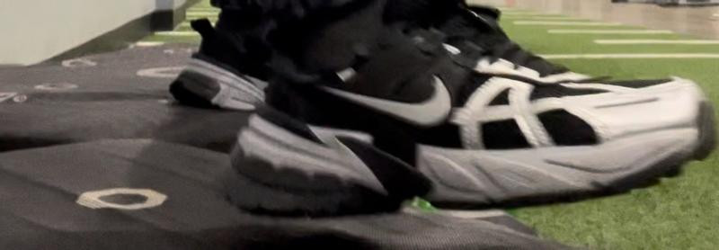 V2K Run Sneaker (Women) | Nordstrom