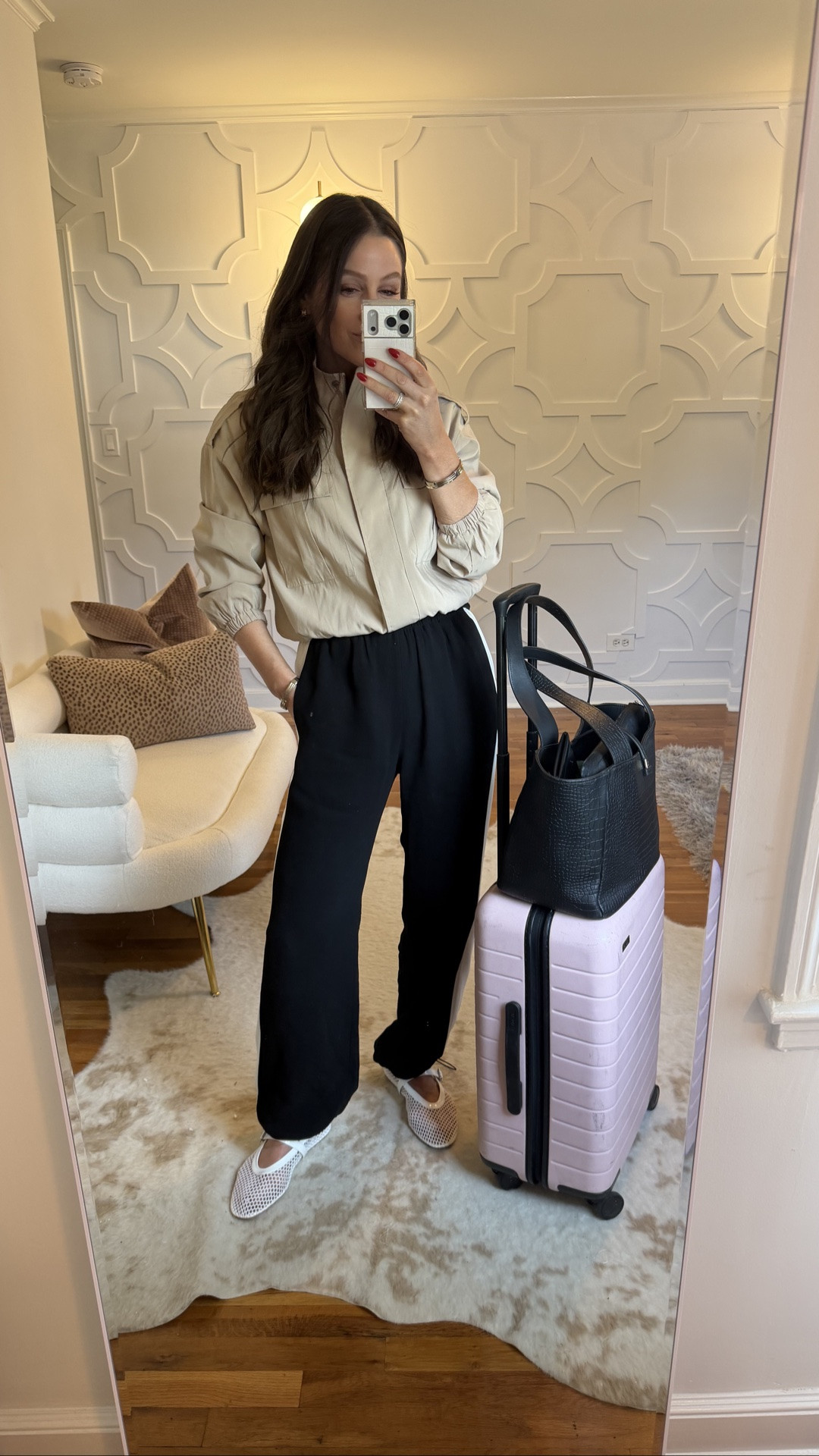 Travel/Airport Outfit to head to LTK CON!!!! Everything is true to size 🤍

#LTKCon #LTKOver40 #LTKTravel