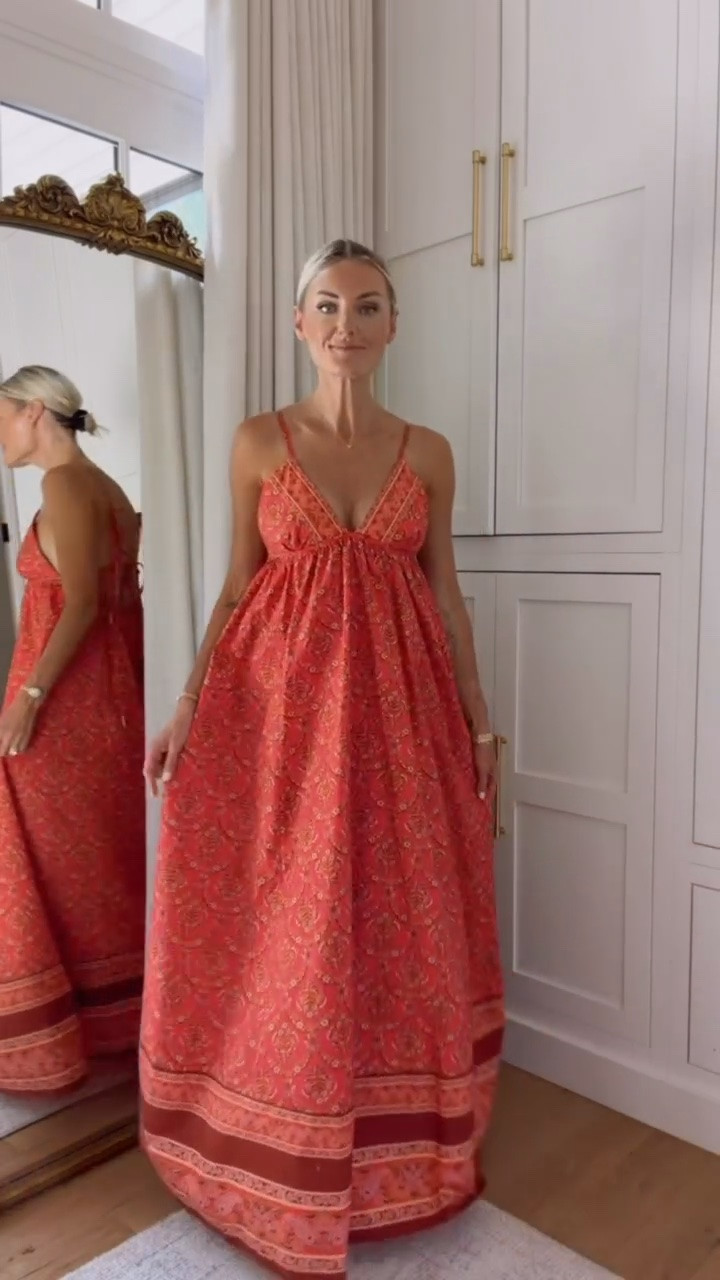 Love this orange color of this maxi dress! This is such a pretty lightweight dress - love this if you’re going to the beach soon! Wearing XS!

Loverly Grey, Shopbop, early fall dress, beach dress, maxi dress