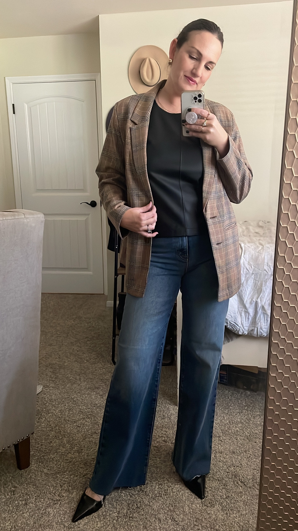 Thanksgiving Day 2 Look sponsored by Fidelity Denim👖 Wearing the “Kelli High Full” style in size 31. Love the stretch and comfortable high waist on these & they’re the perfect wide leg to dress up with heels 👠

#LTKmidsize #LTKHoliday #LTKover40