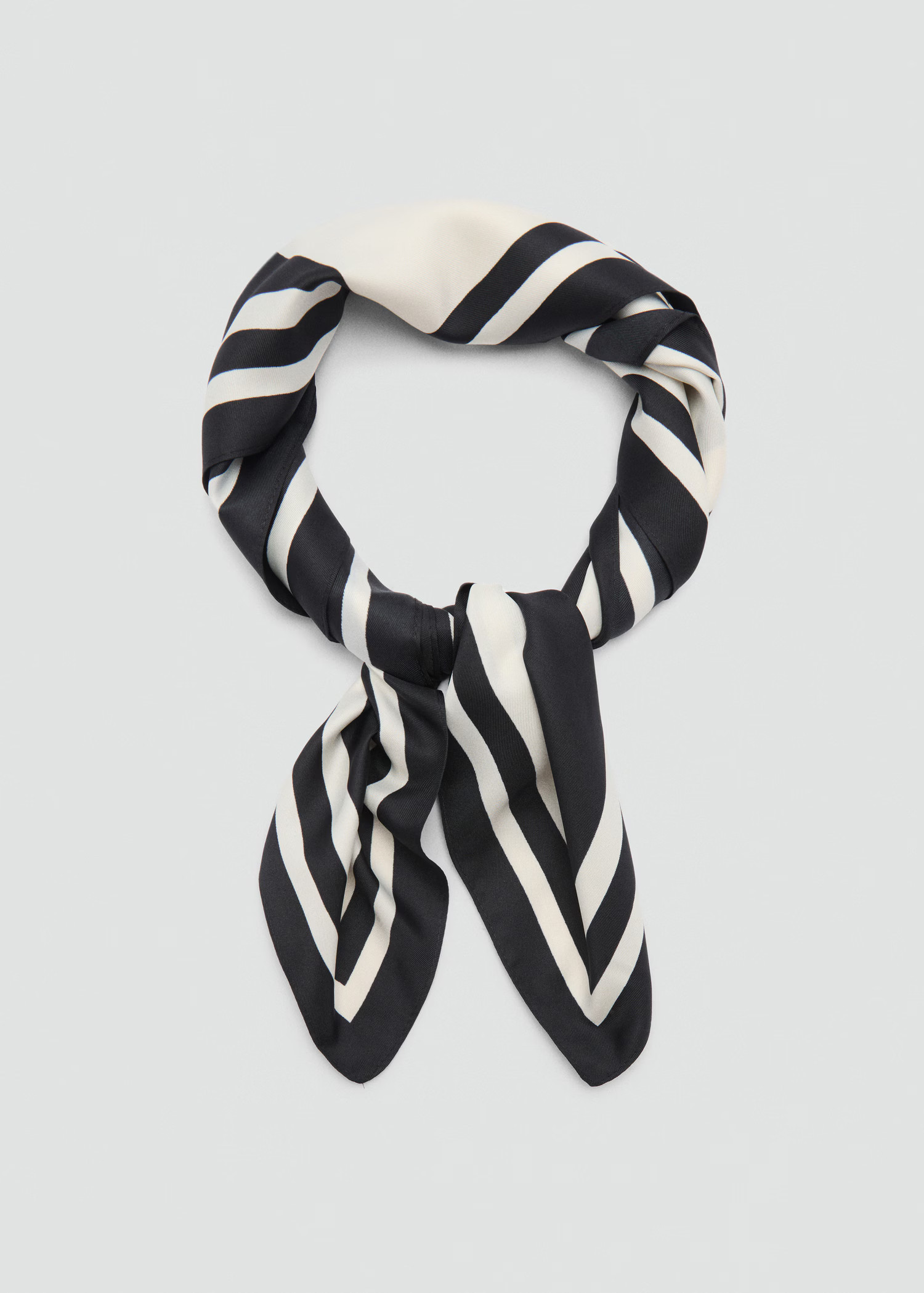 Bicolour printed scarf - Women | MANGO United Kingdom | MANGO (UK)