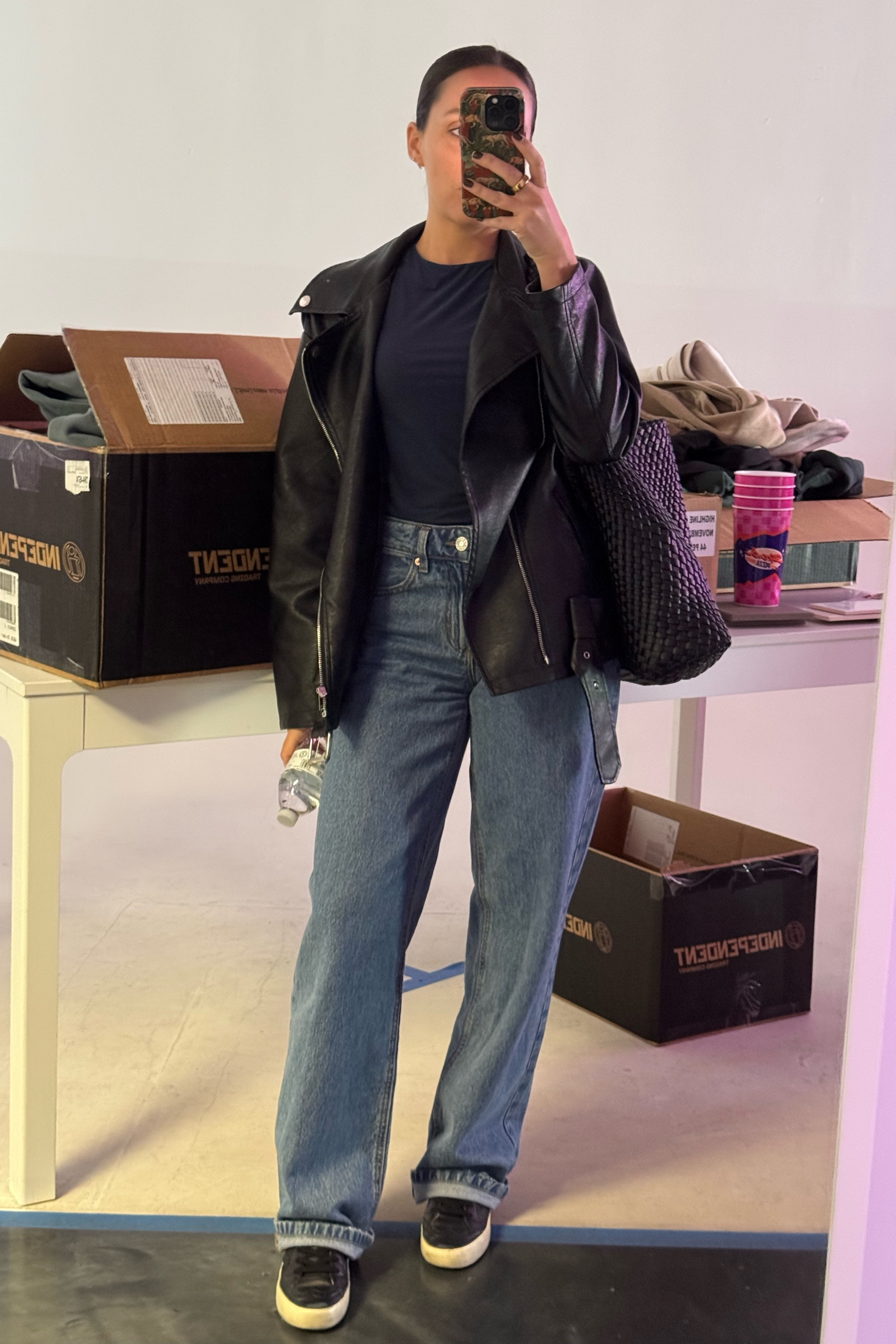 Simple baggy jeans outfit 

Ootd, trendy, jeans, ootd 



#LTKStyleTip #LTKTravel #LTKWorkwear