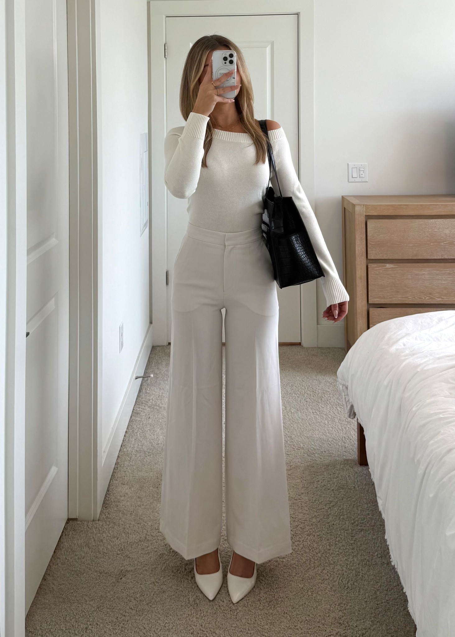 all white office ootd @aritzia 🤍 #aritziapartner