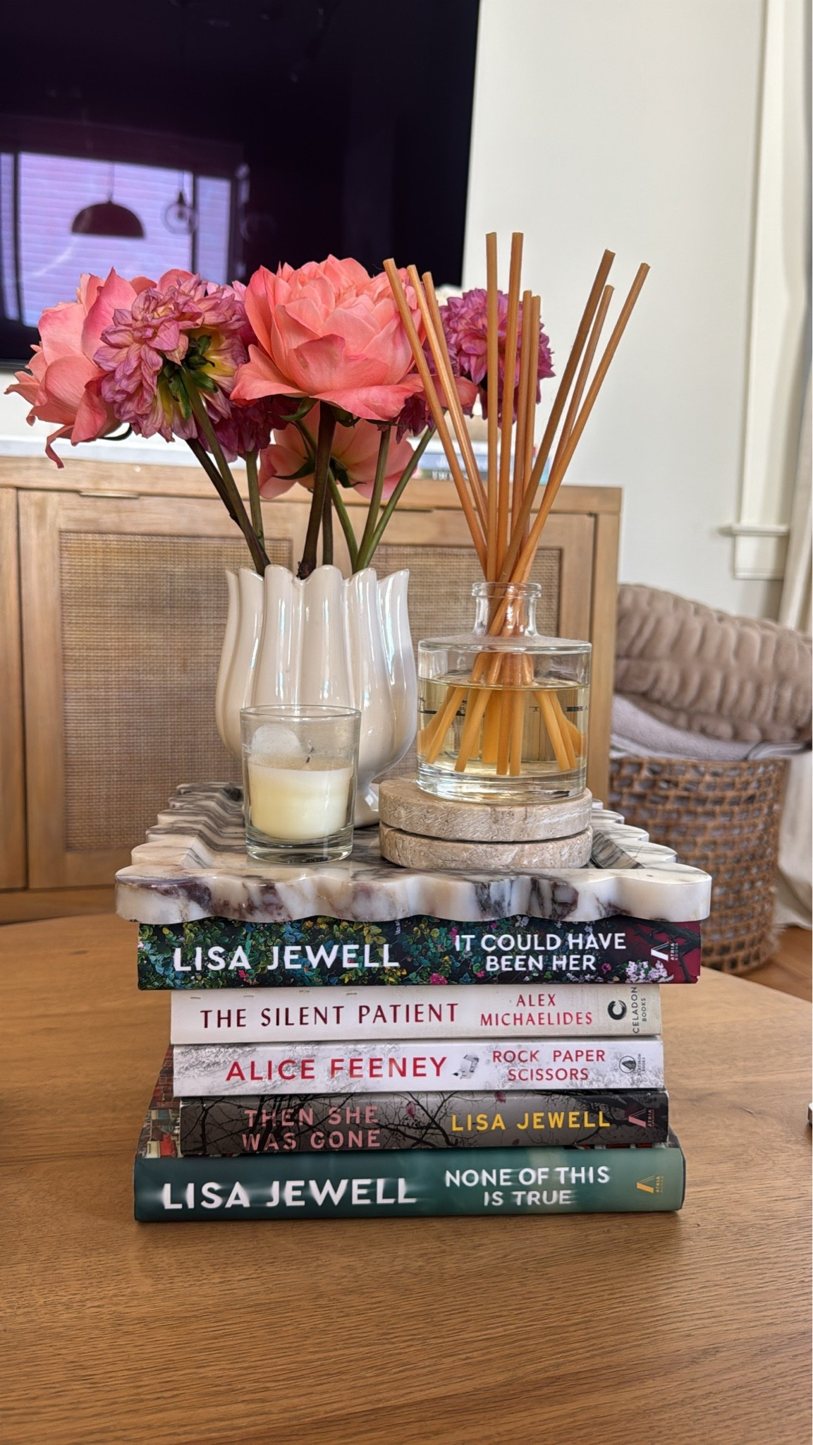 #ad My favorite thrillers!! I was craving a page turner and picked up Lisa Jewell’s newest release at @target 🤓📚It Could Have Been Her follows Jane as she discovers a house she has a dark history with uncovering her own memories and secrets and of the past. Lisa Jewell always has a way of crafting the craziest twists! I loved ‘None of This is True’ last year and can’t wait to start this one!

Linking her newest release and all my favorite thriller recommendations on my LTK! You can shop all these books in store and online at Target #TargetPartner #TargetBooks