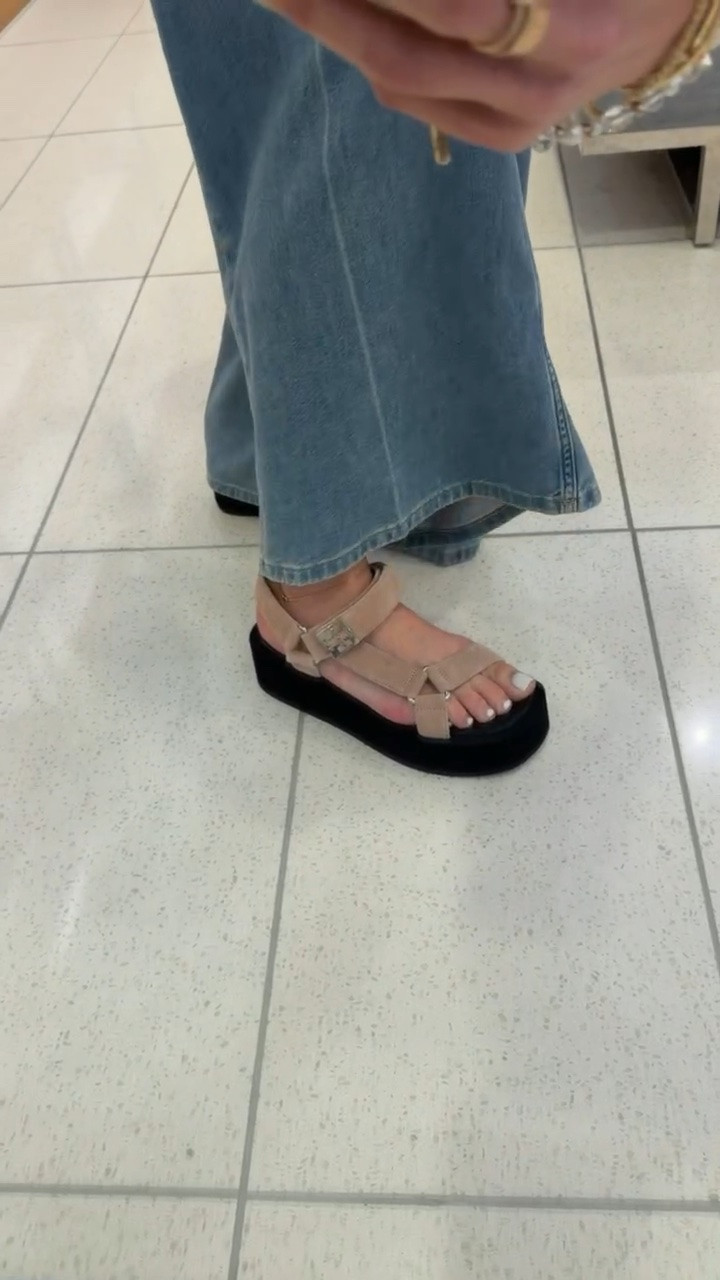 Tory Burch platform sandals on sale 35% off, Spanx denim set, discount code ANNAMXSPANX.

tory burch sale, suede platform sandals, all denim outfit, denim top, shopping outfit, annabrstyle

#LTKOver40 #LTKootd