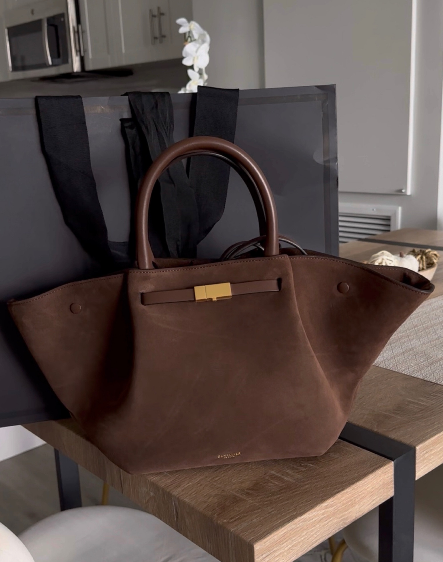 This bag is pure perfection. If you are looking for fall bag this is the one. 

#LTKworkwear #LTKitbag #LTKstyletip