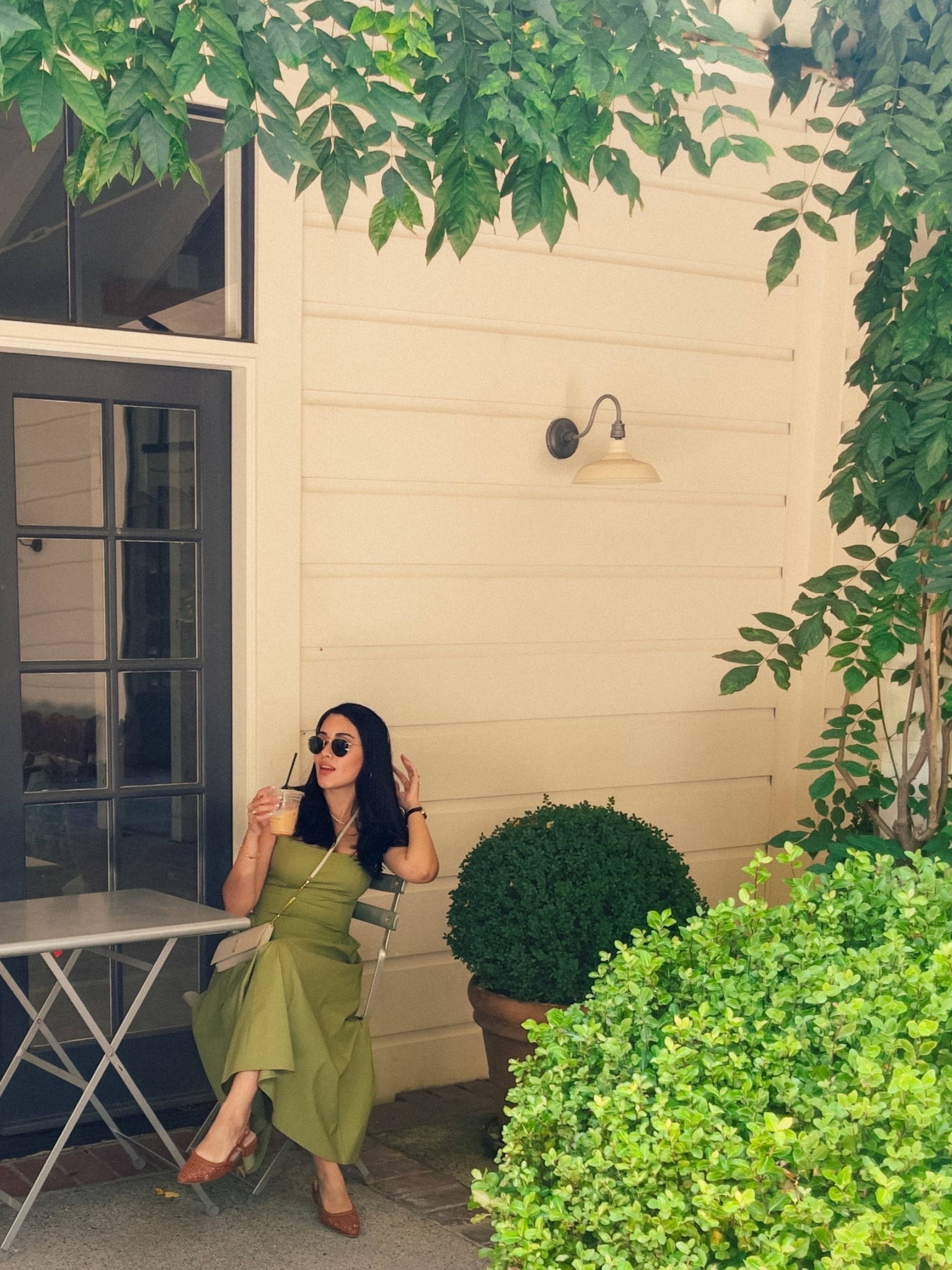 Couldn’t link this exact dress but I’ve included a few other options with the same vibe! Casual, fresh, and great transition between summer and fall!


Ootd, summer dress, LTK autumn, fall style, fall dress, midi dress, cotton dress, casual ootd, ootd inspo, what to wear, capsule wardrobe 

#LTKStyleTip #LTKFindsUnder50 #LTKWorkwear