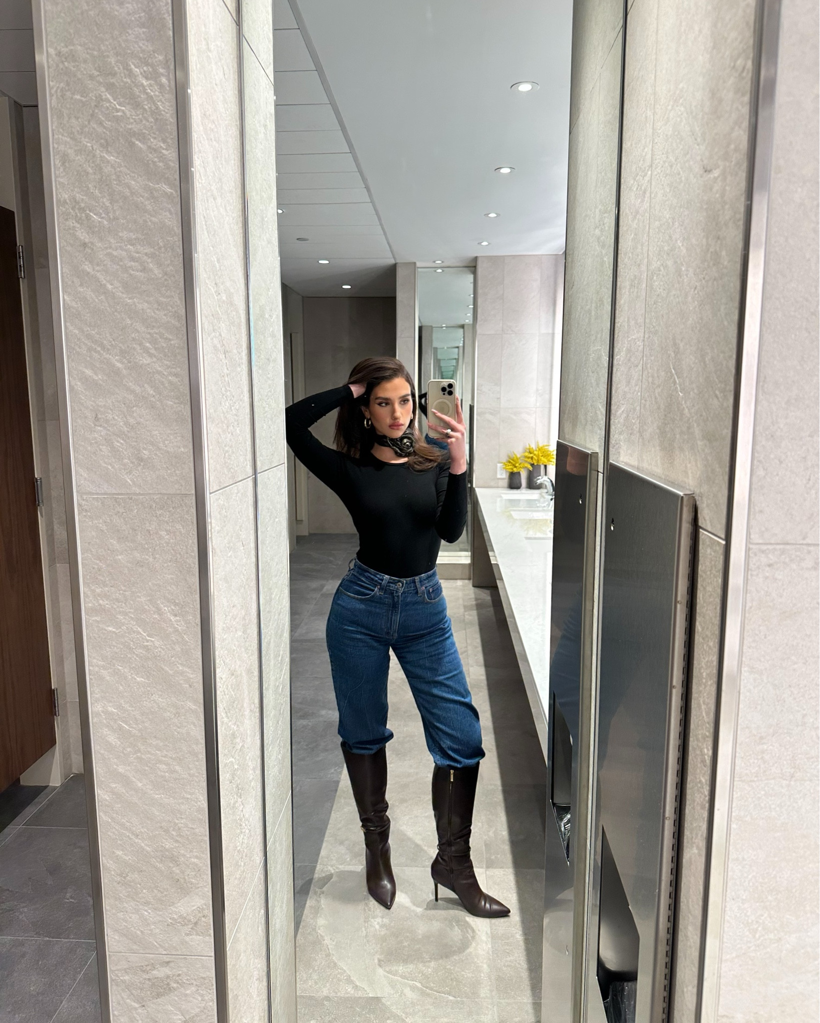 Casual Friday 💋 in my fave jeans 