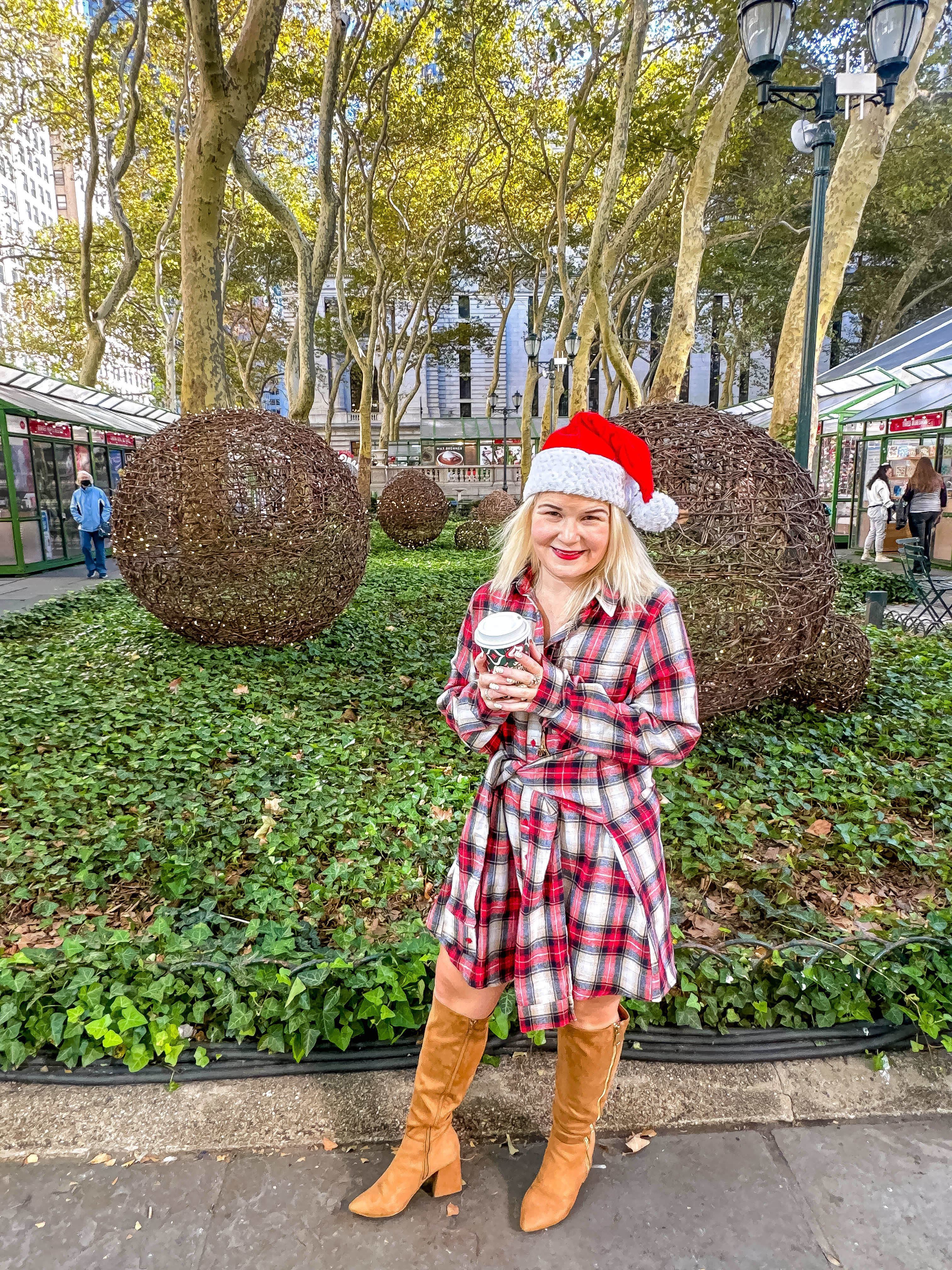 This flannel dress is perfect for the holidays and especially holiday photos. It is more casual, but still so much fun!

#LTKStyleTip #LTKSeasonal #LTKHoliday