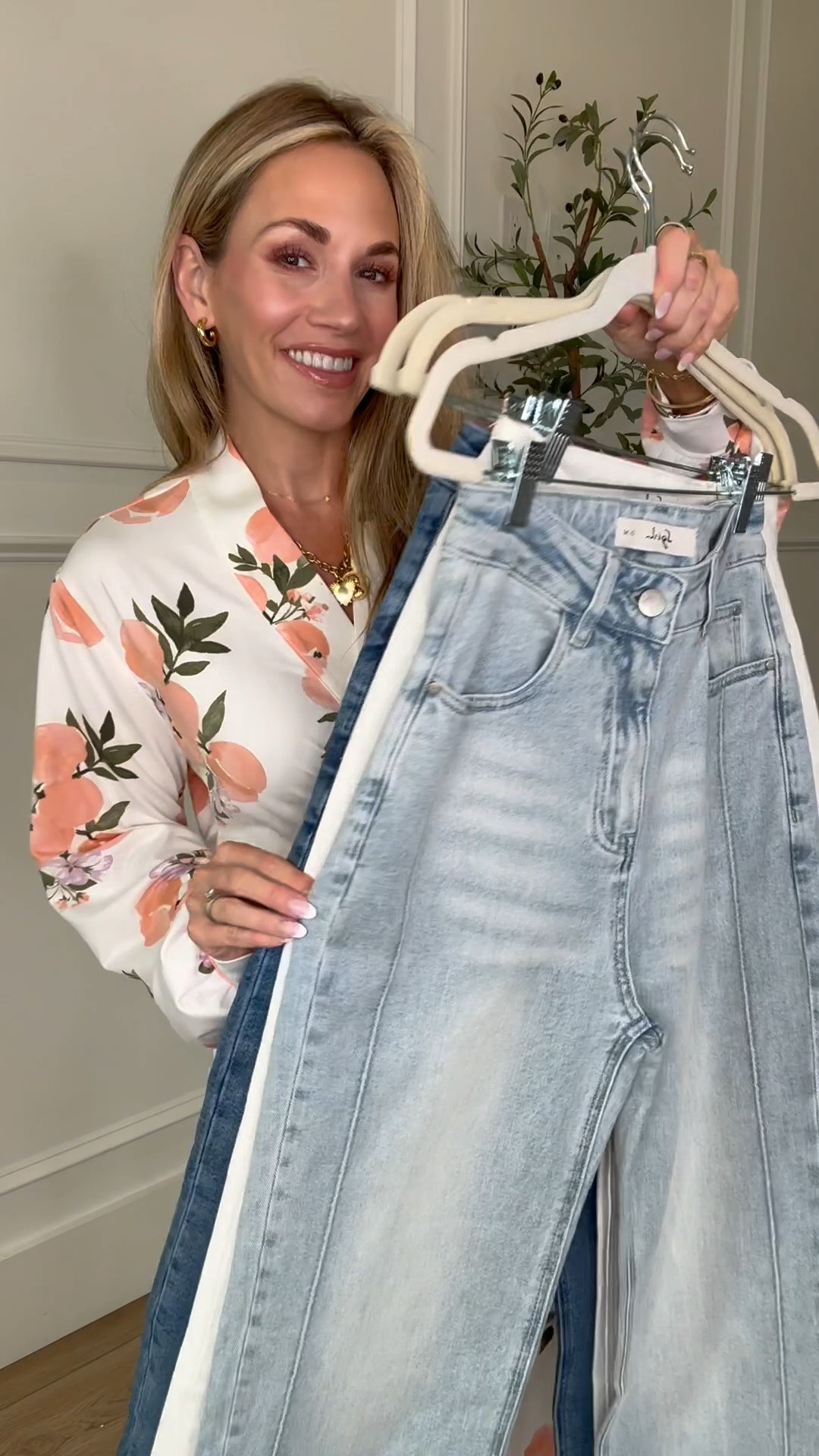 When the outfit is chic AND comfy! 🖤 10% Code for jeans: CROP10PANTS Valid: 3.30-4.19 #AD @lehoba_official @sgivl.official in caption

#LTKgrwm #LTKootd #LTKPetite